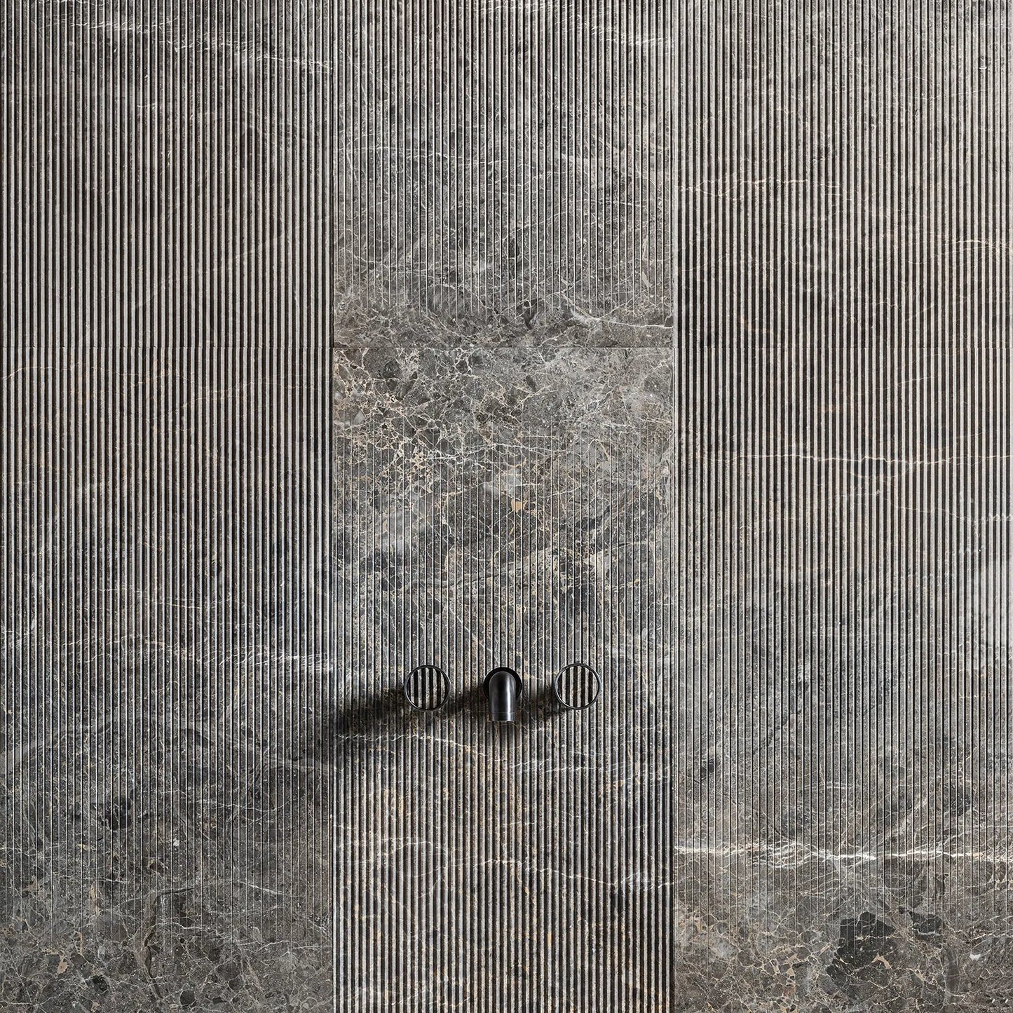 LUCE DI CARRARA | PEAK FADE | $1,260.38 - $1,912.30