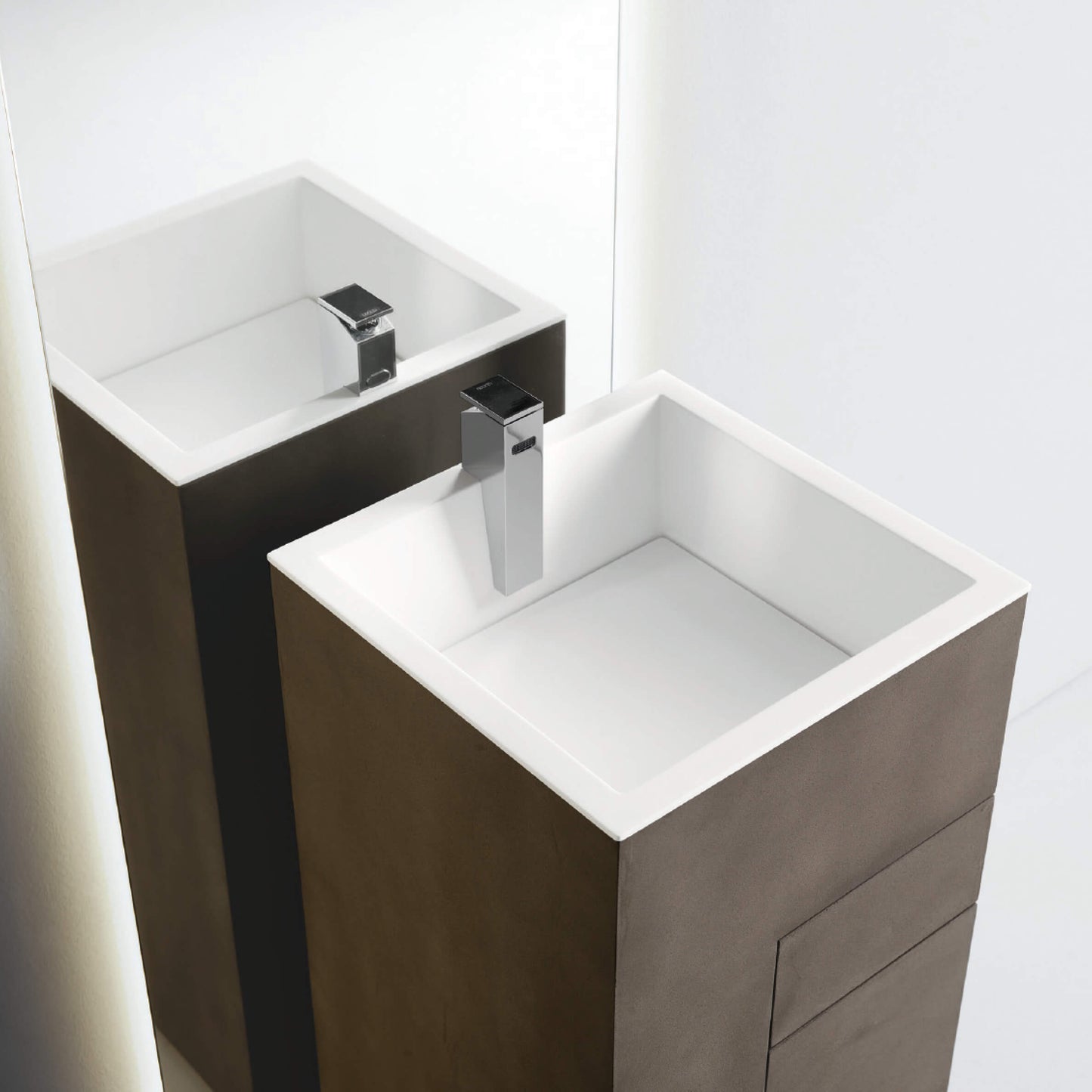 TOUCH 19.04 l washbasin & mirror by NOORTH