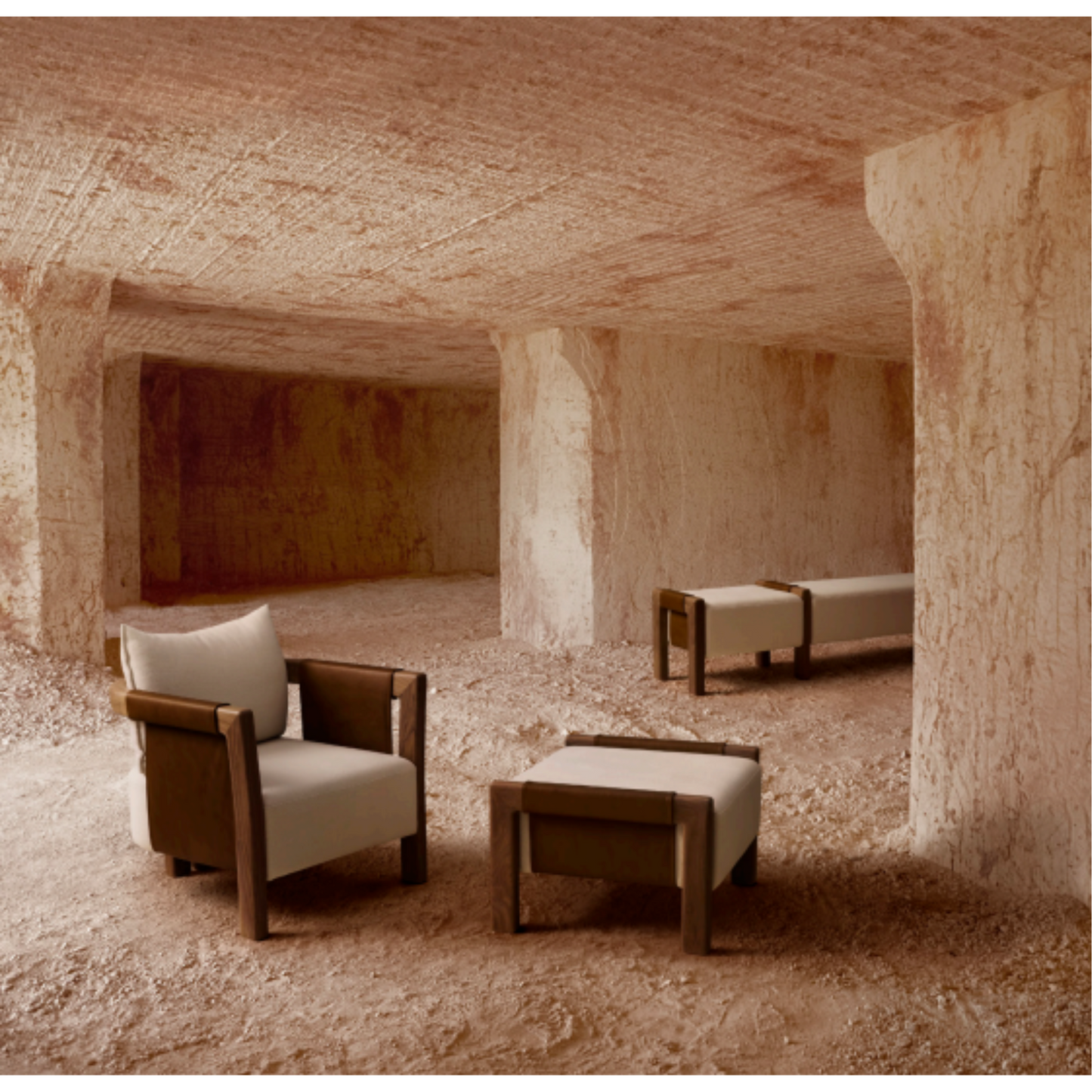 ARTICOLO | SADDLE ARMCHAIR