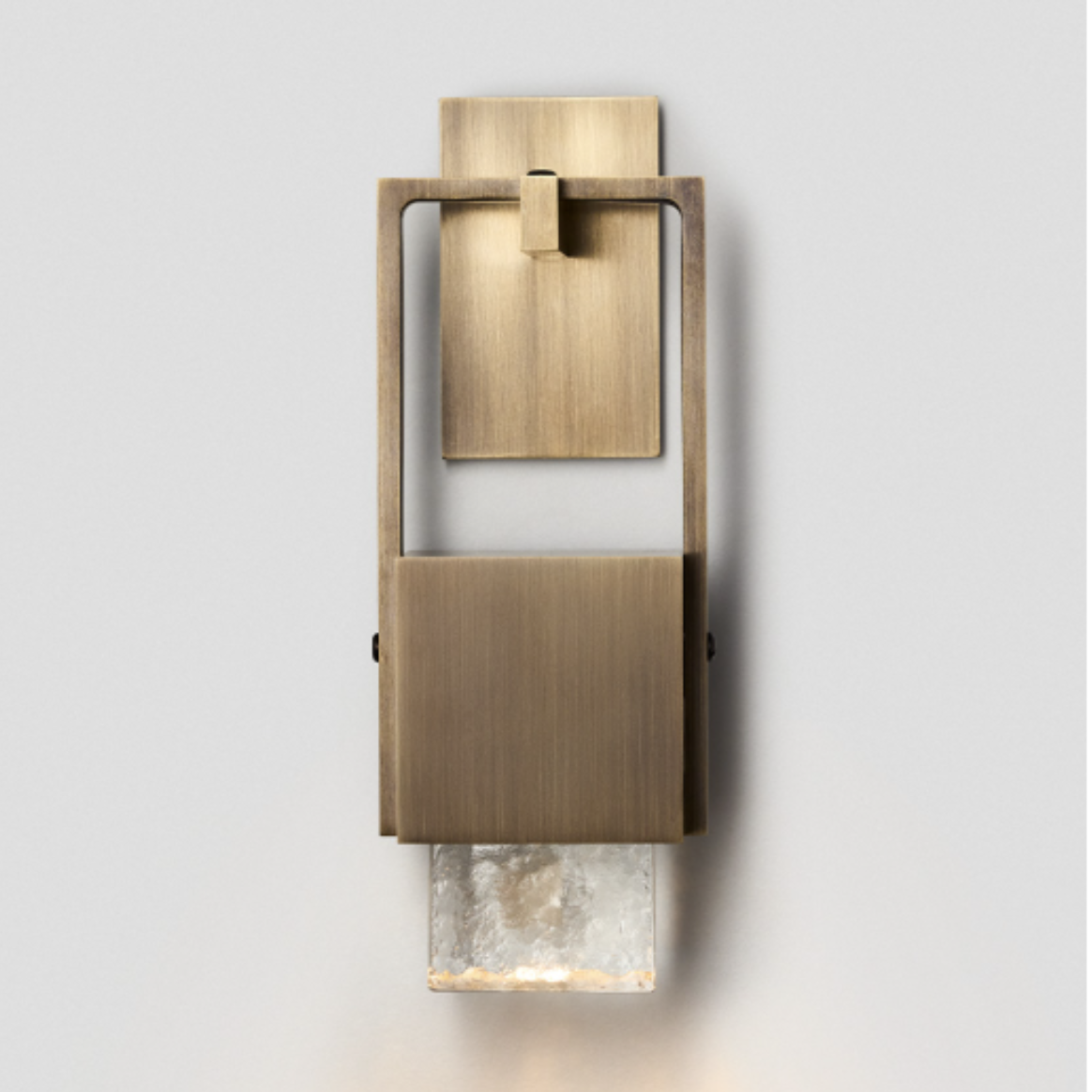 ARTICOLO | CUBO SWING WALL SCONCE