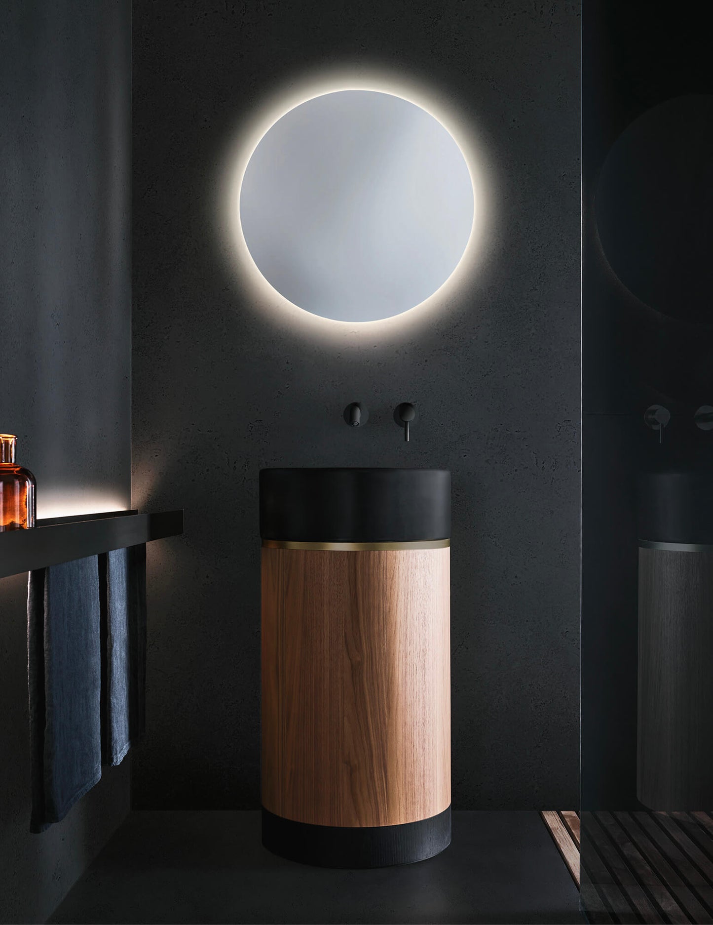 ROMA 23.06 l washbasin & mirror by NOORTH