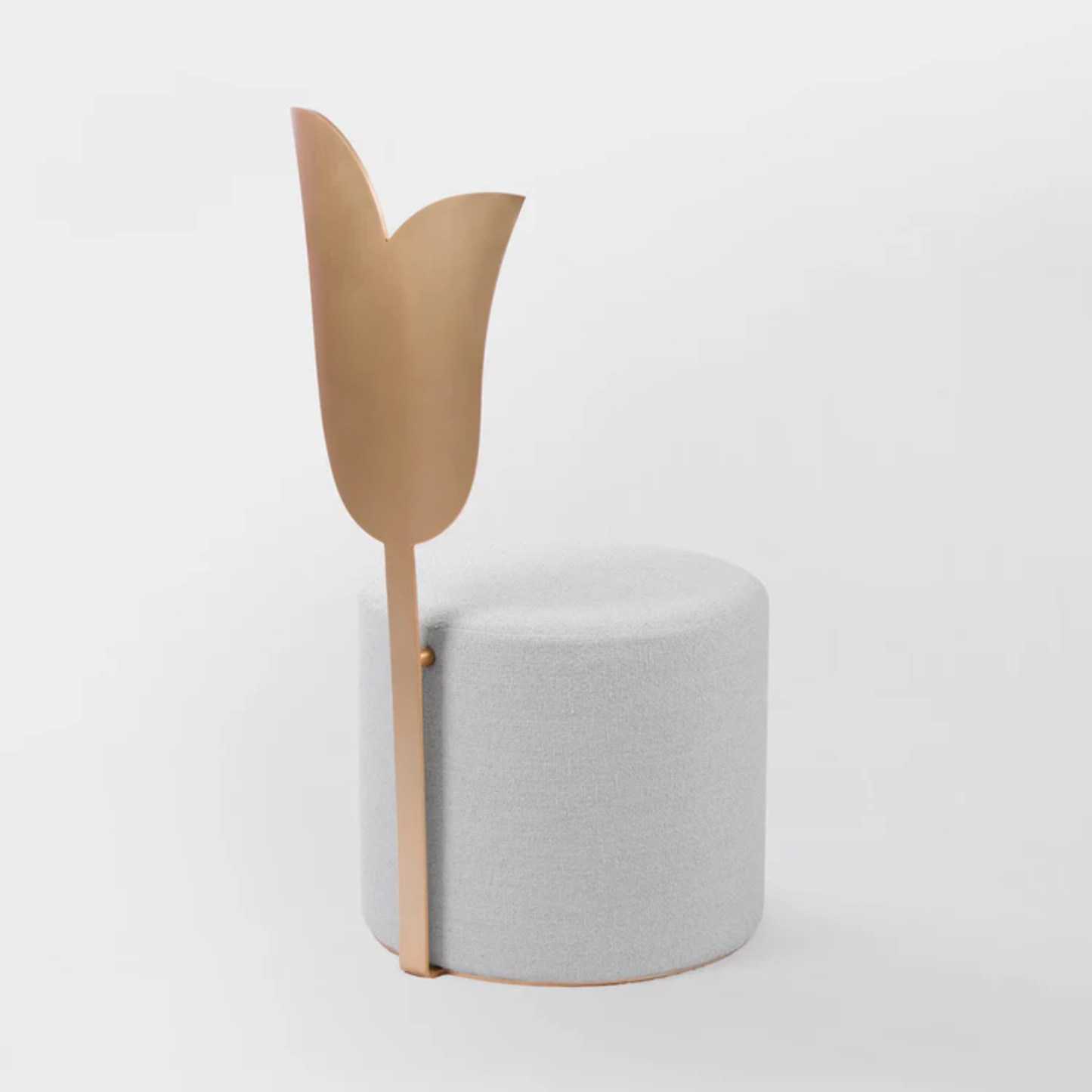 SECOLO | GIARDINO BOTANICO LILY POUF | $2,975
