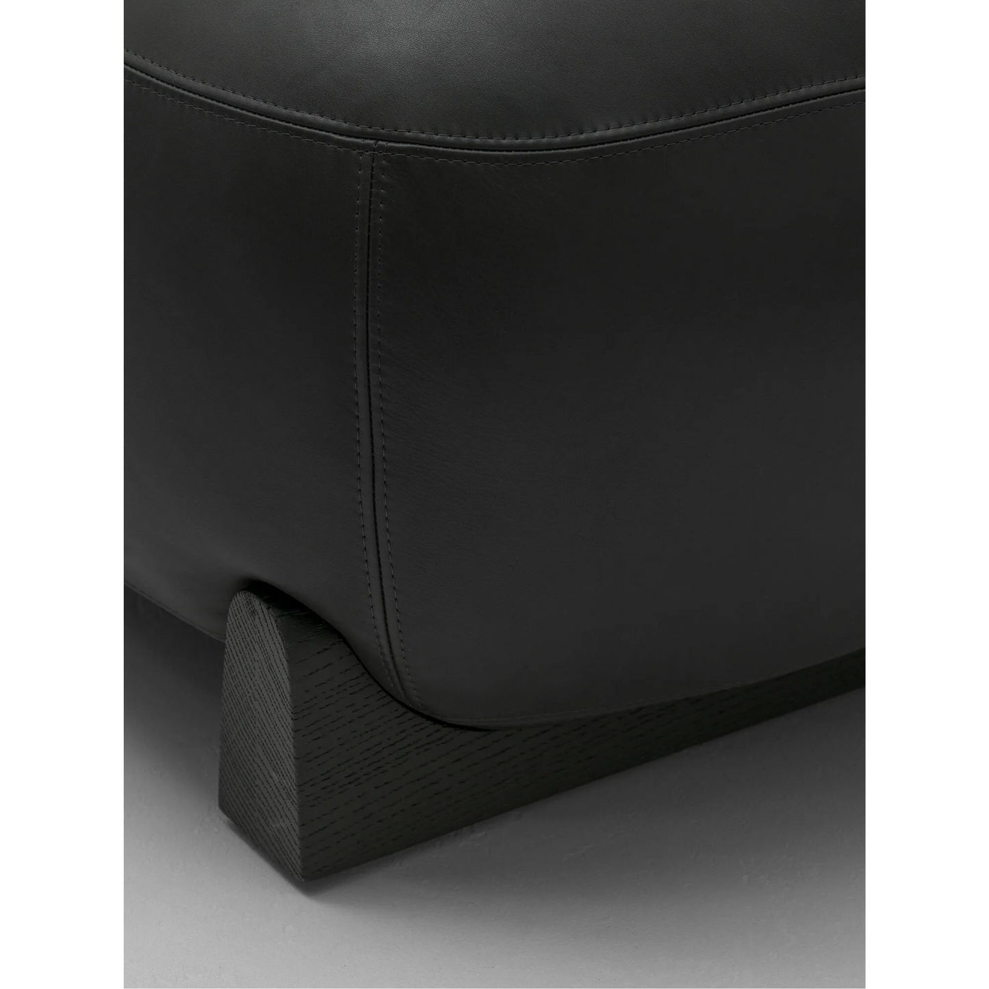 VAN ROSSUM | FORT OTTOMAN | $15,115.00