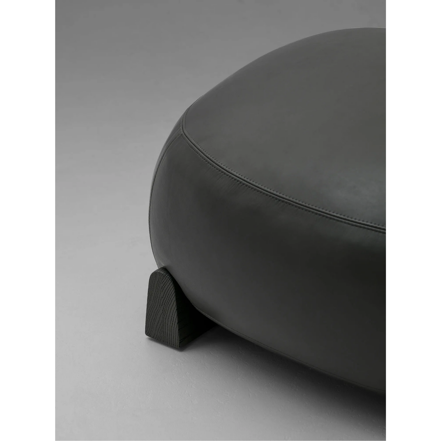 VAN ROSSUM | FORT OTTOMAN | $15,115.00