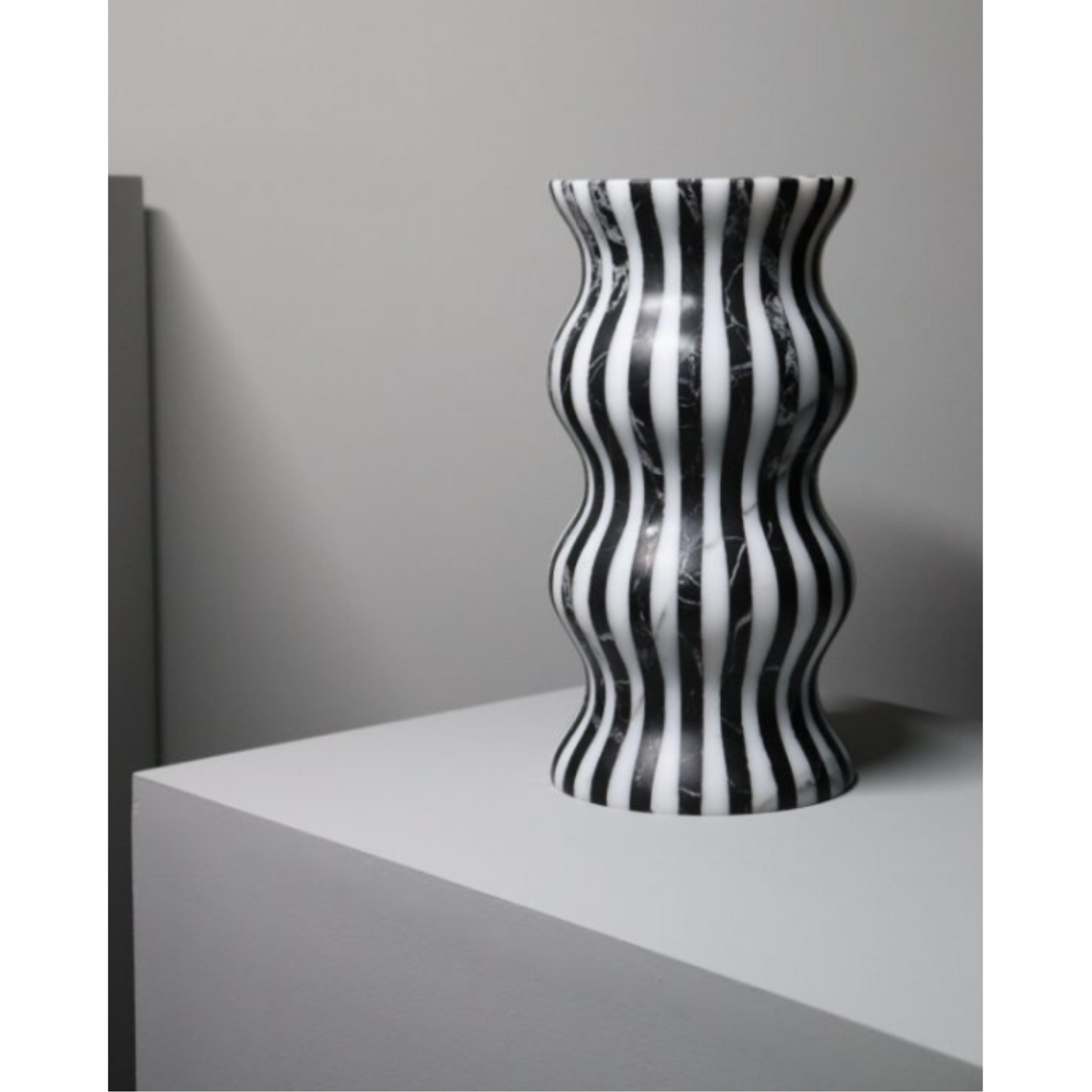 VERSILIA VASE | $ 1,194.00 - $ 1,614.00