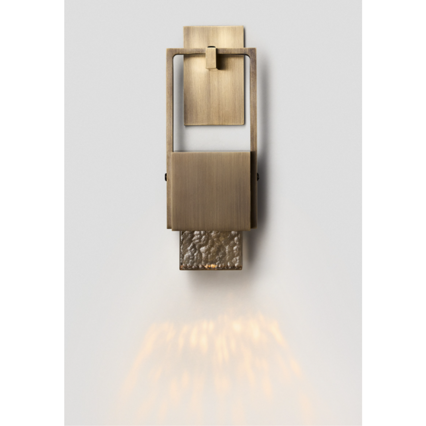 ARTICOLO | CUBO SWING WALL SCONCE
