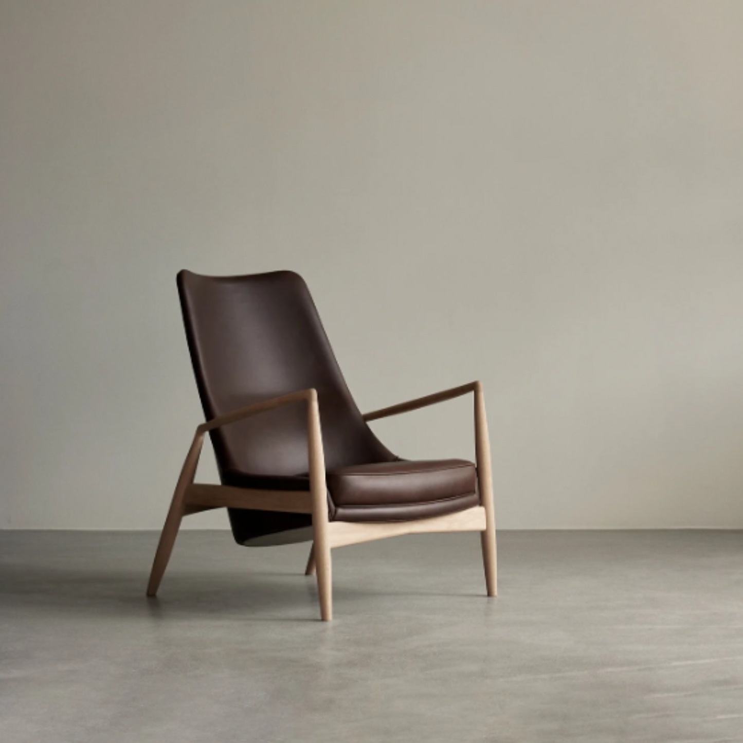 THE SEAL LOUNGE CHAIR I $7,070.00 - $8,220.00