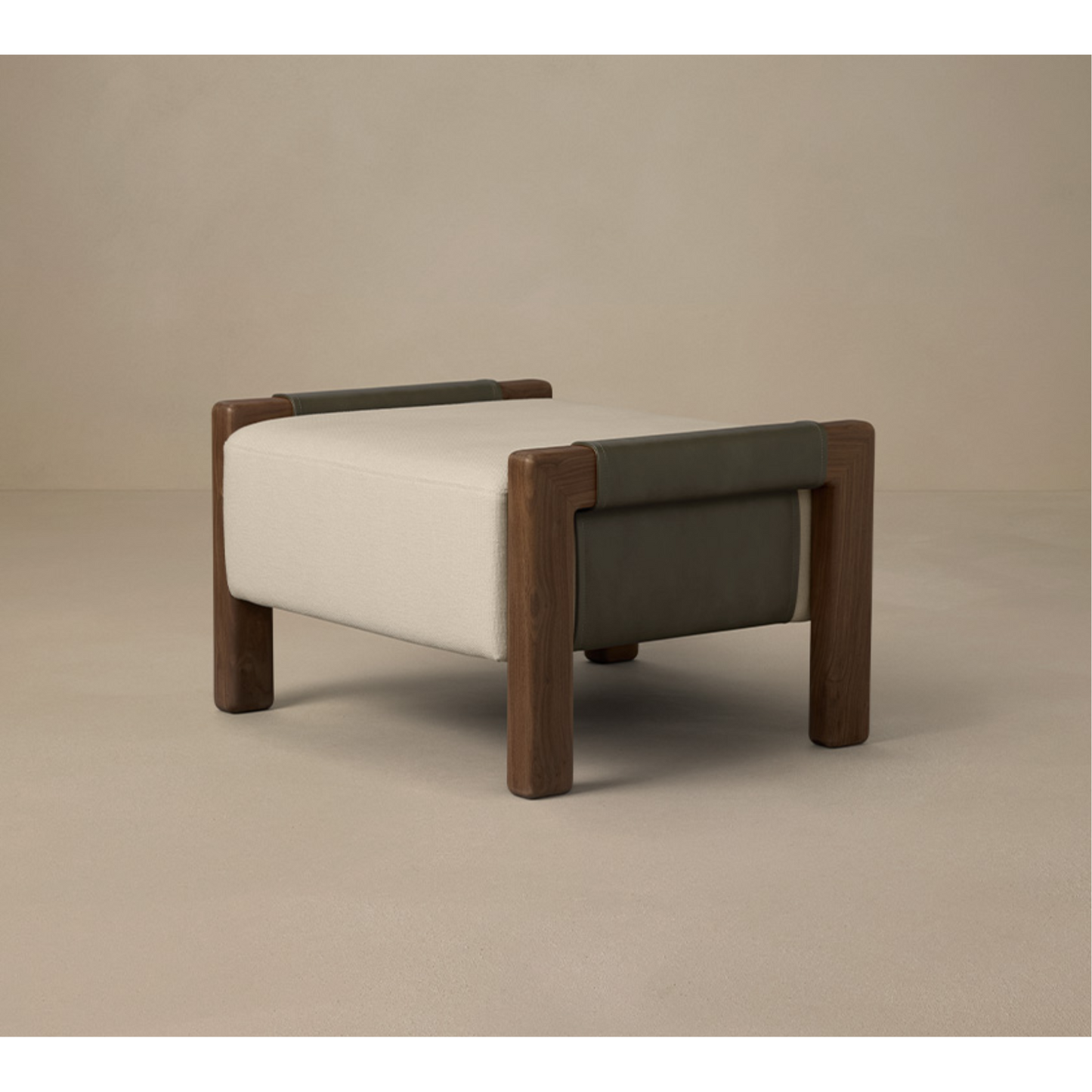 ARTICOLO | SADDLE OTTOMAN