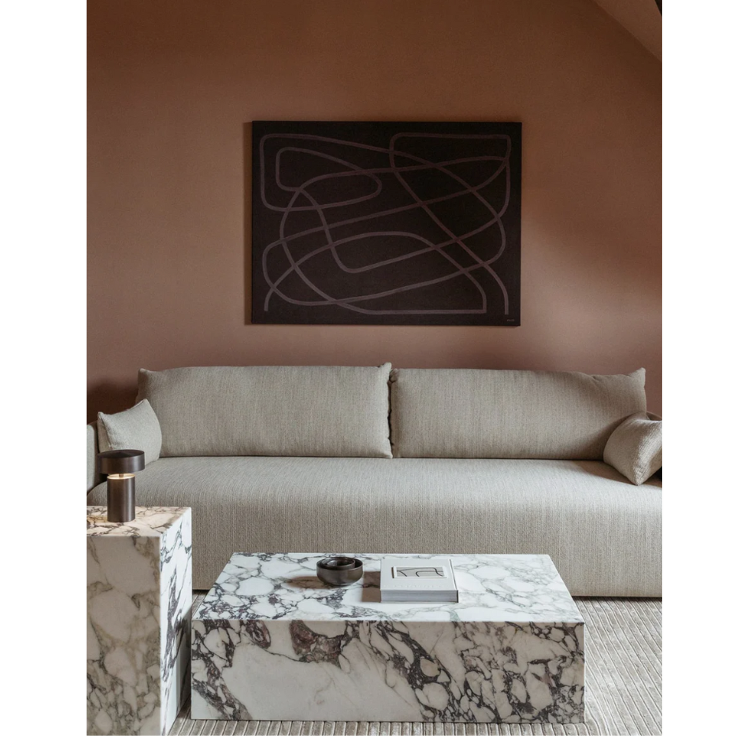 MARBLE PLINTH LOW | $ 2,515.00 - $ 3,035.00