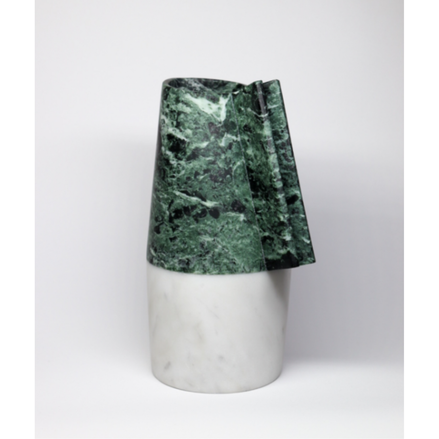 VERSI CARAFE | $ 750.00 - $ 957.00