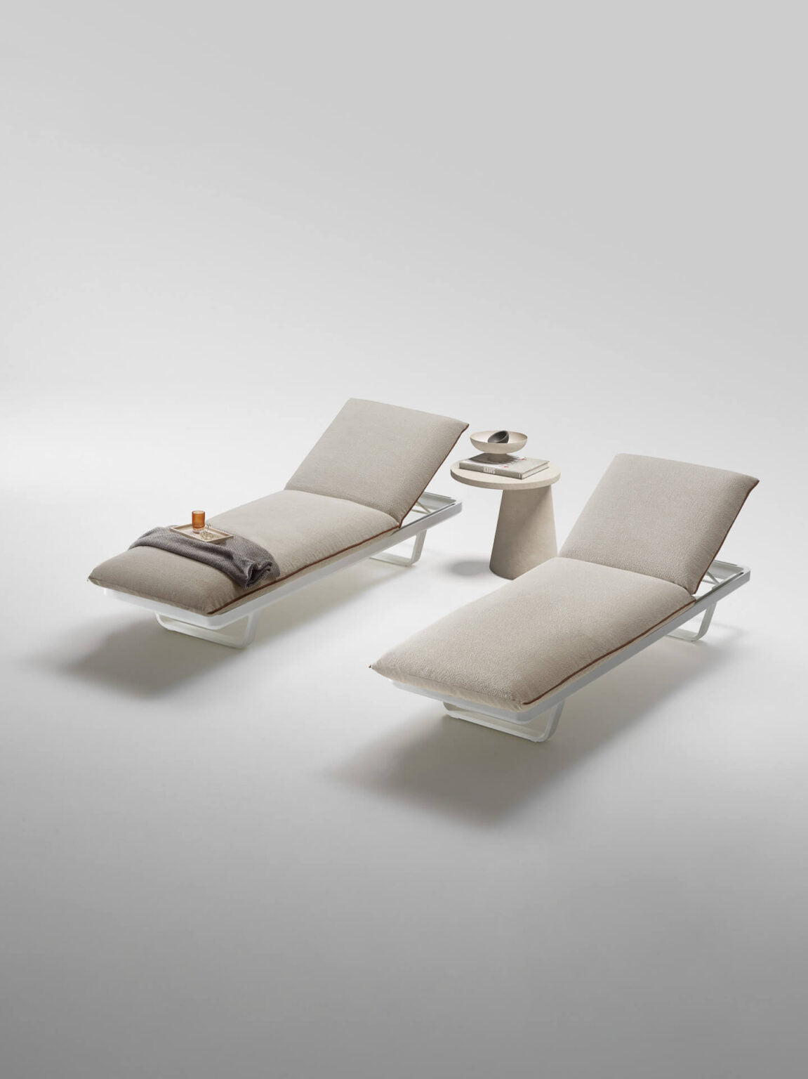 ATMOSPHERA | VENICE CHAISE LONGUE | $11,004.00