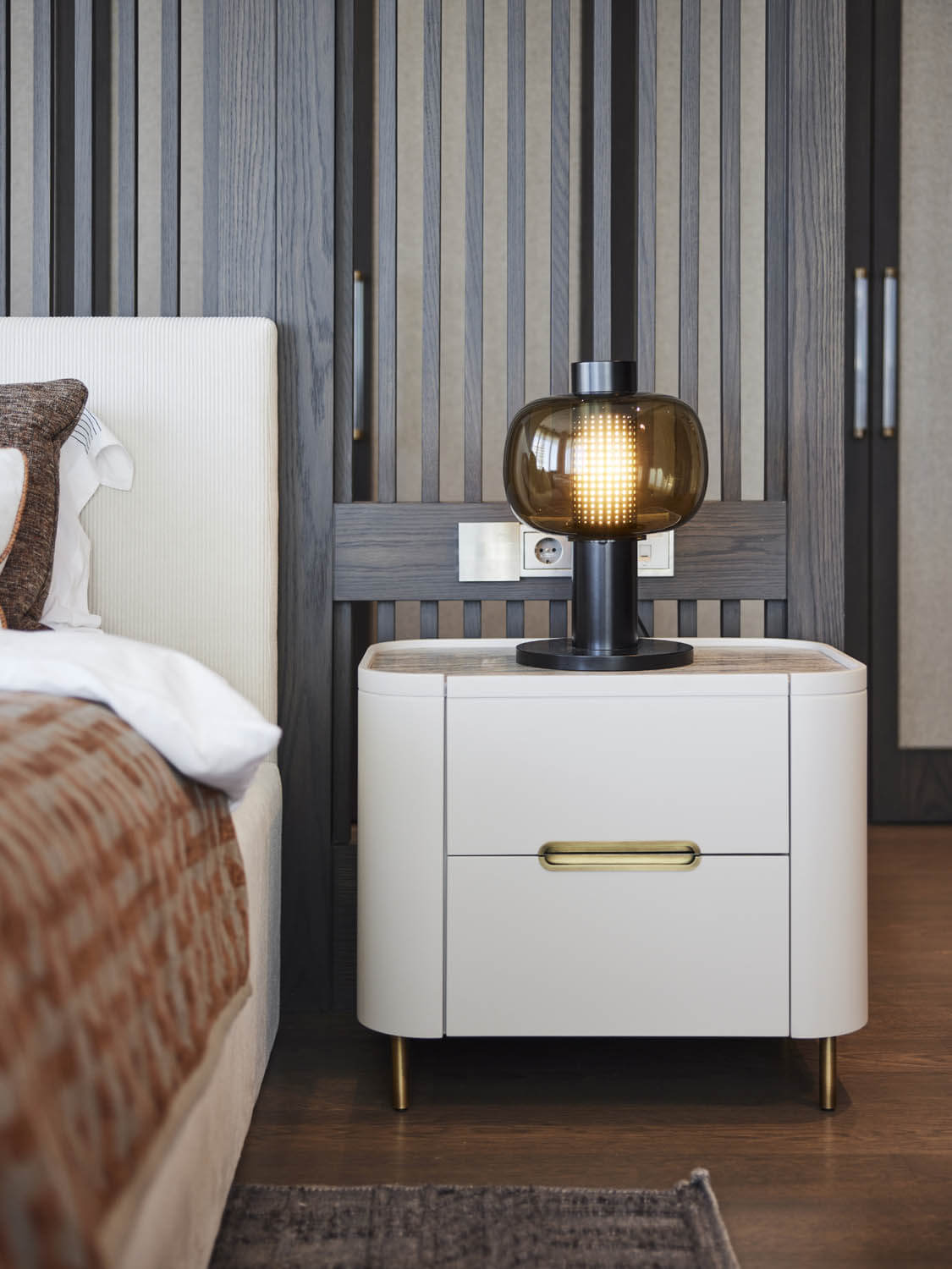 BROKIS | BONBORI TABLE LAMP | $4,089.00