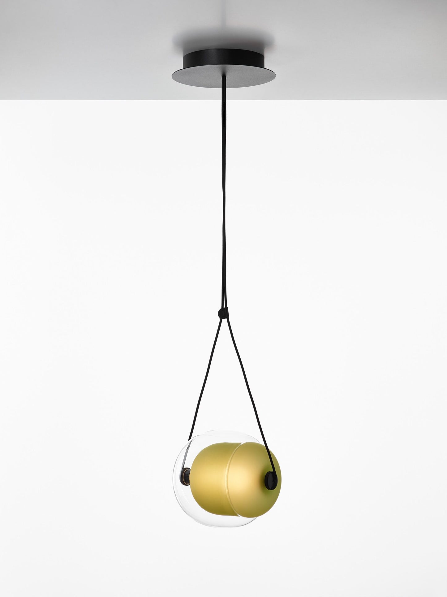 BROKIS | CAPSULA PENDANT | $4,651.00