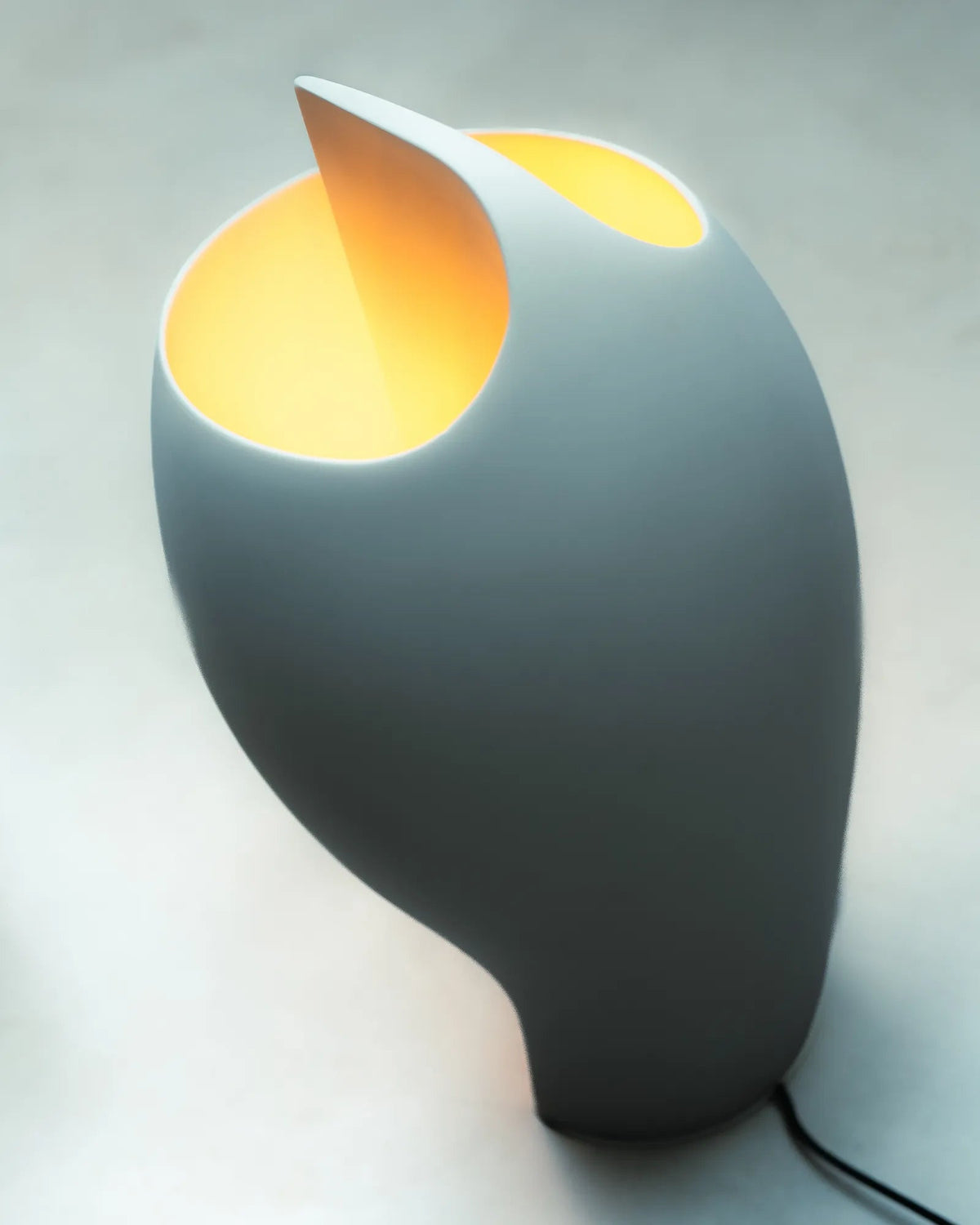 DCW Grande B Table Lamp detail