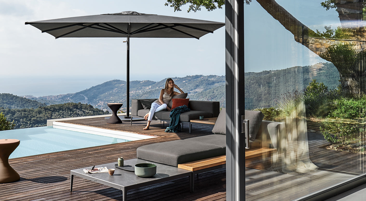 GLOSTER | HALO SQUARE PARASOLE | $4,305.00