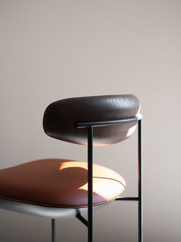 POTOCCO | Keel Light Bar Stools