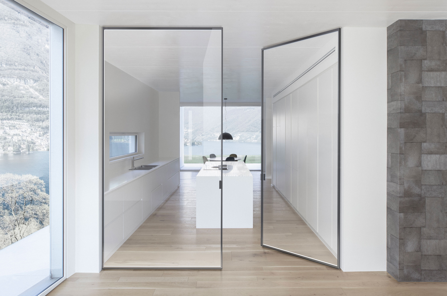 COMO PIVOT | DOOR BY VIVA PORTE