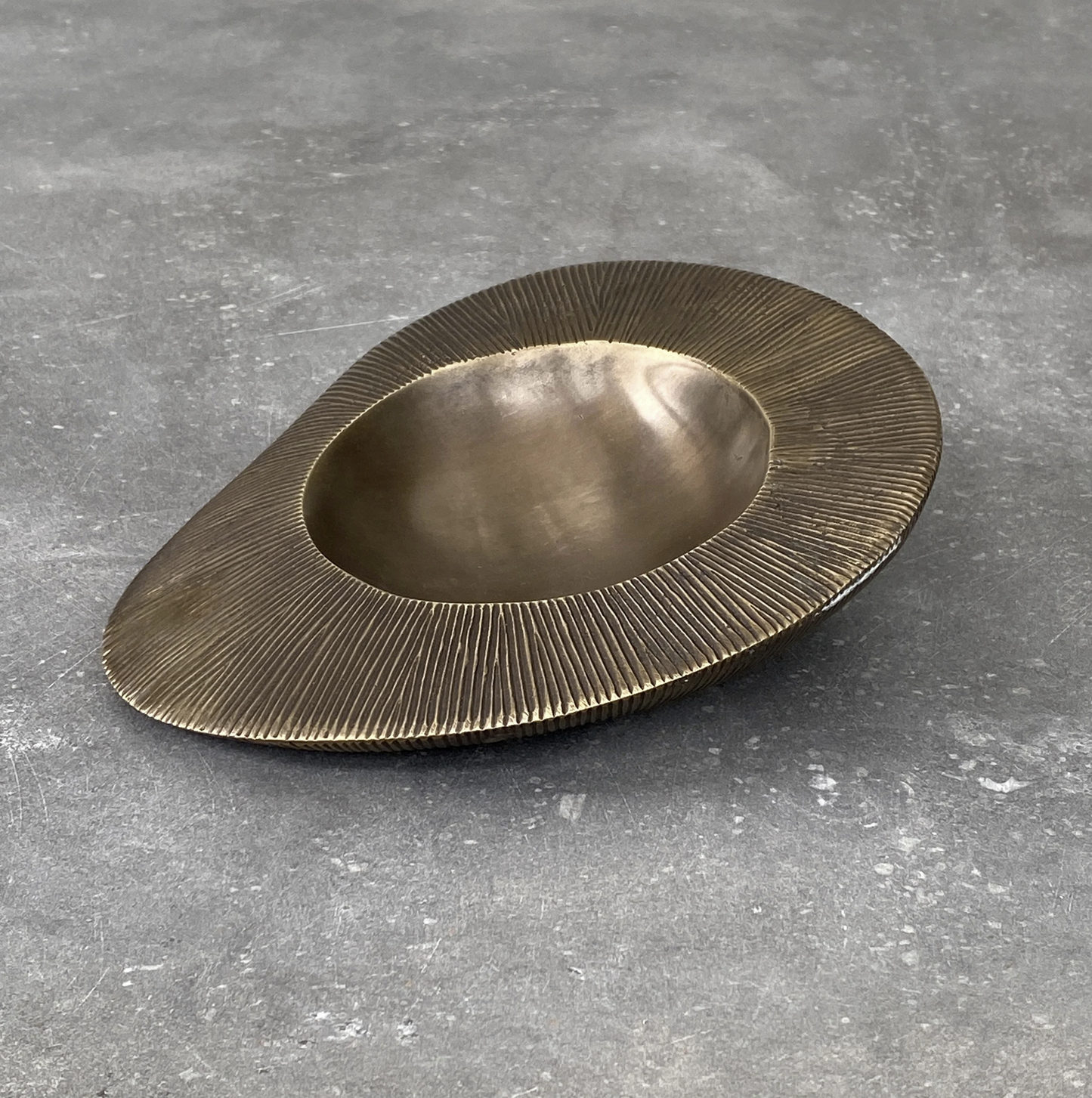 PIETRA CASA - VALLEY BOWL MEDIUM - BURNISHED BRASS - $892.89