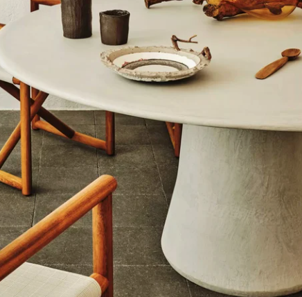 GERVASONI | DINING TABLE ROUND $4,874.00 $5,133.00