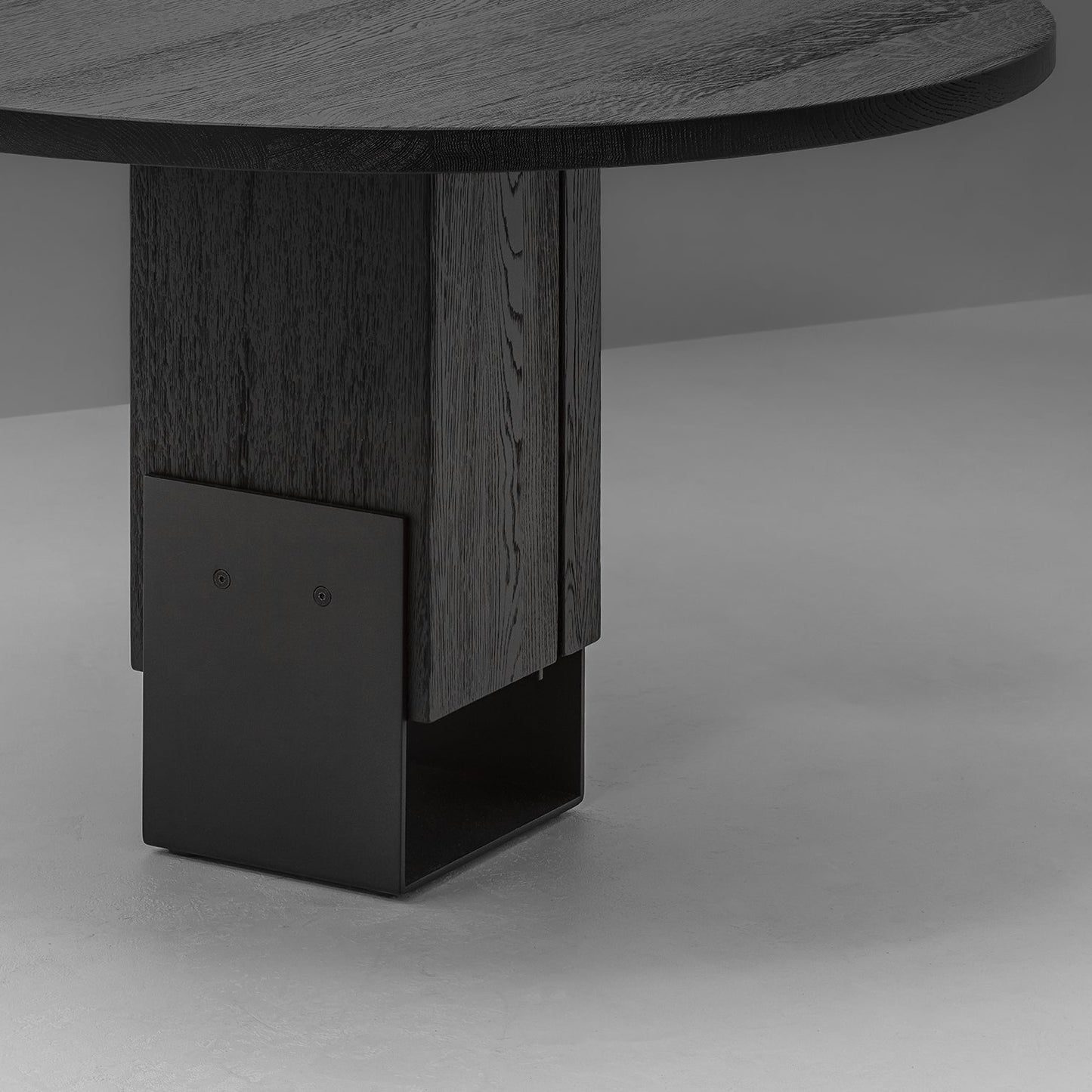 VAN ROSSUM | KITALE ROUND DINING TABLE | $11,578.00