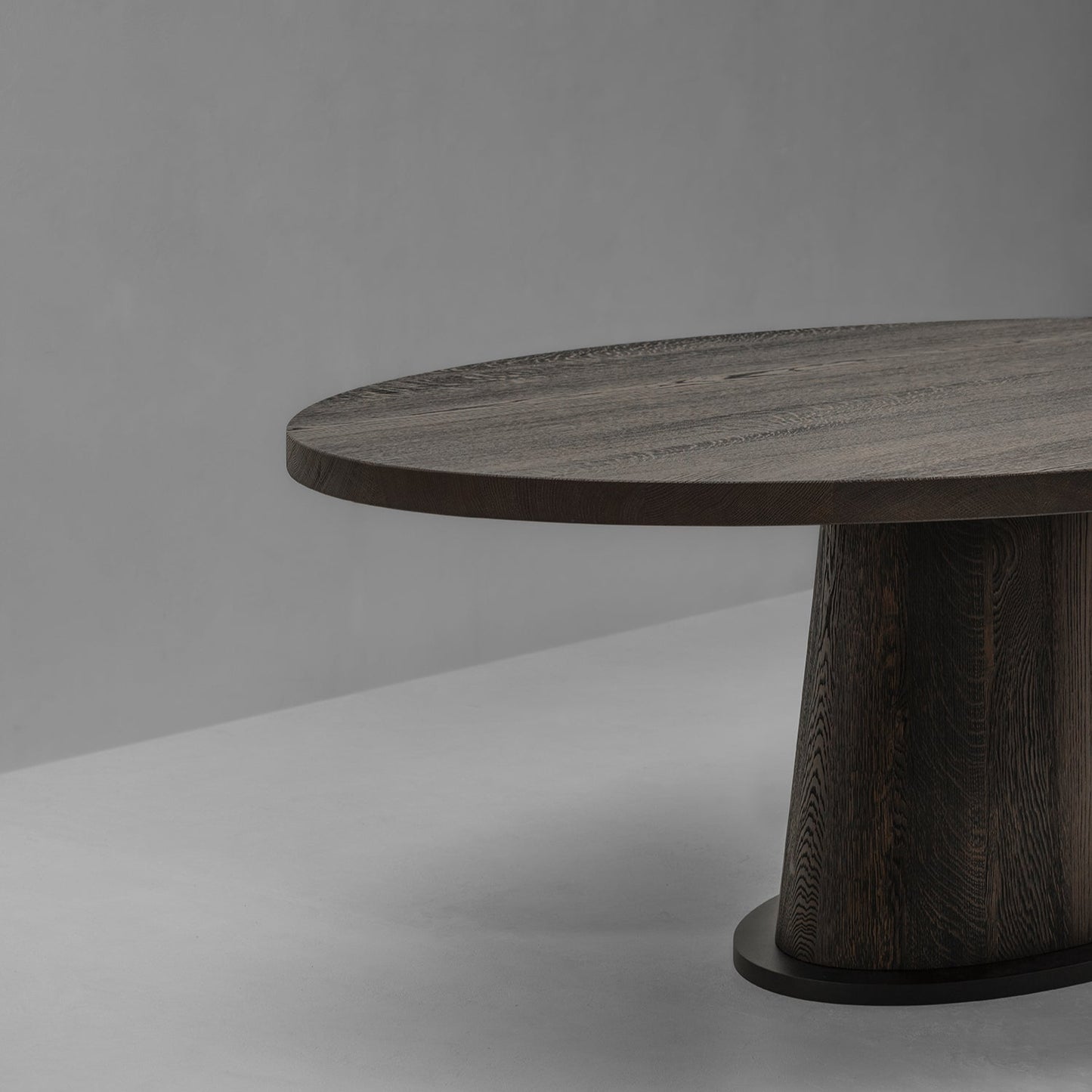 VAN ROSSUM | KOPS DINING TABLE OVAL | $18,788.00
