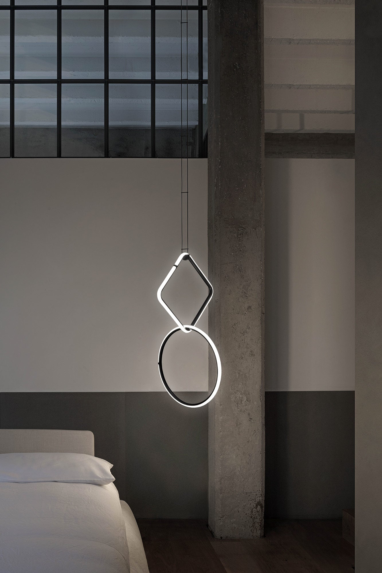 FLOS | ARRANGMENTS SMALL SQUARE TWO PENDANT SMALL CIRCLE LIGHT | $5,920.00