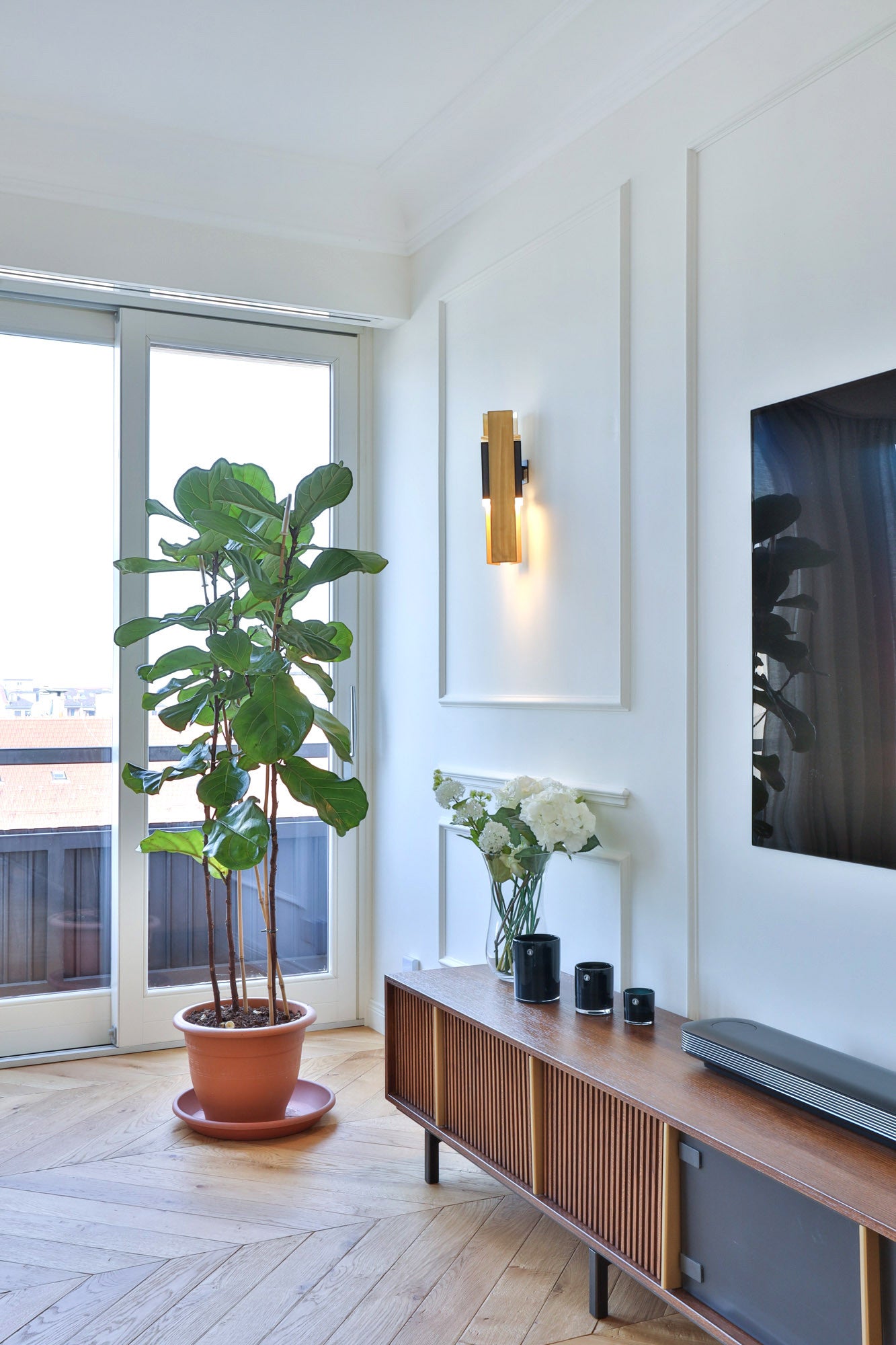 EXCALIBUR WALL LIGHT 559.41 BY TOOY $870.00