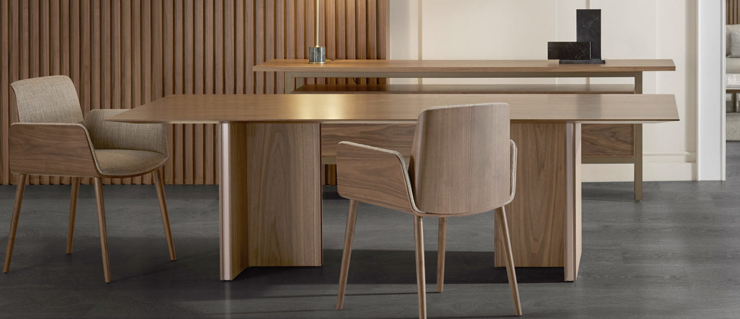 PUNT MOBLES | HUG CHAIR | $1,860.00