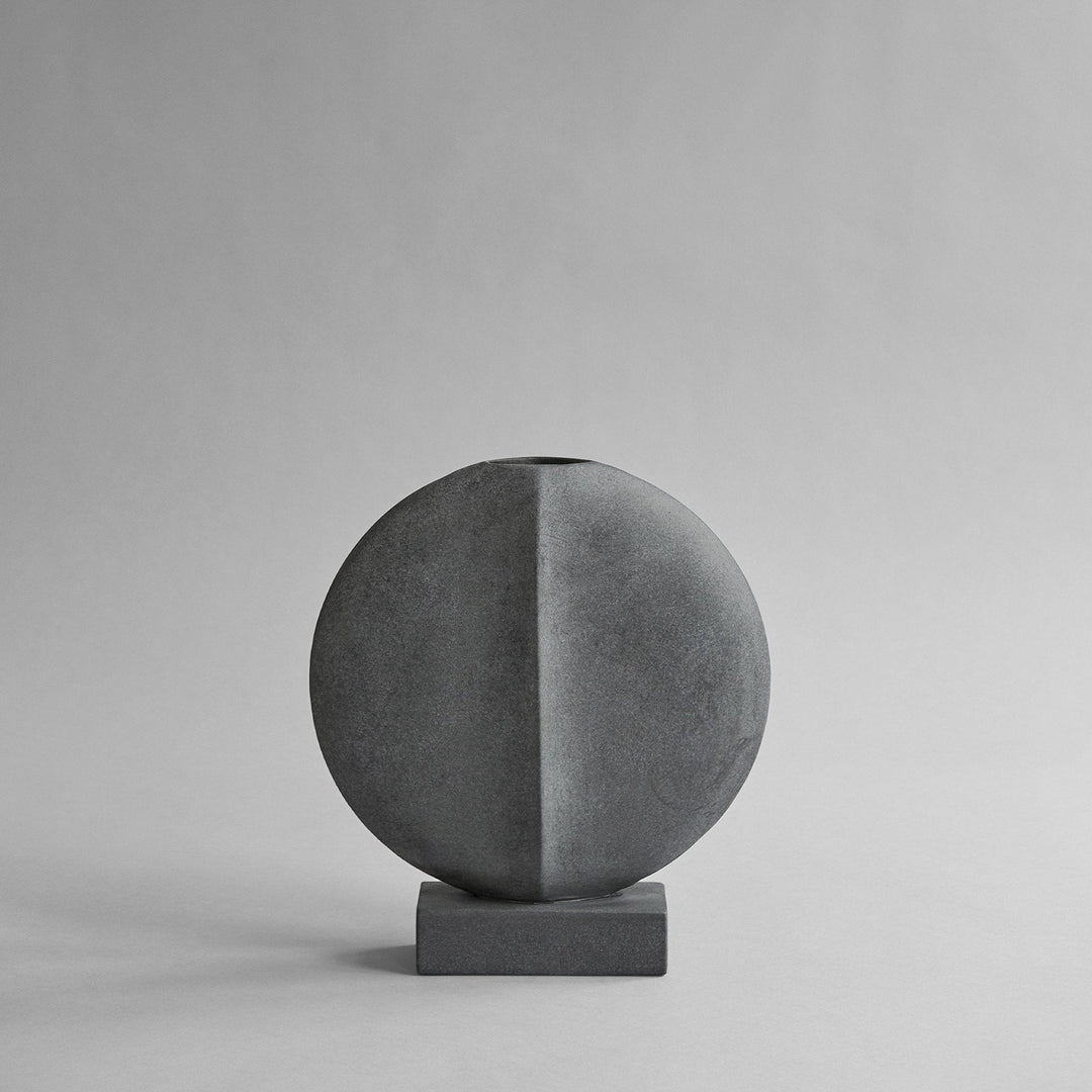 GUGGENHEIM VASE, MINI I $125.00