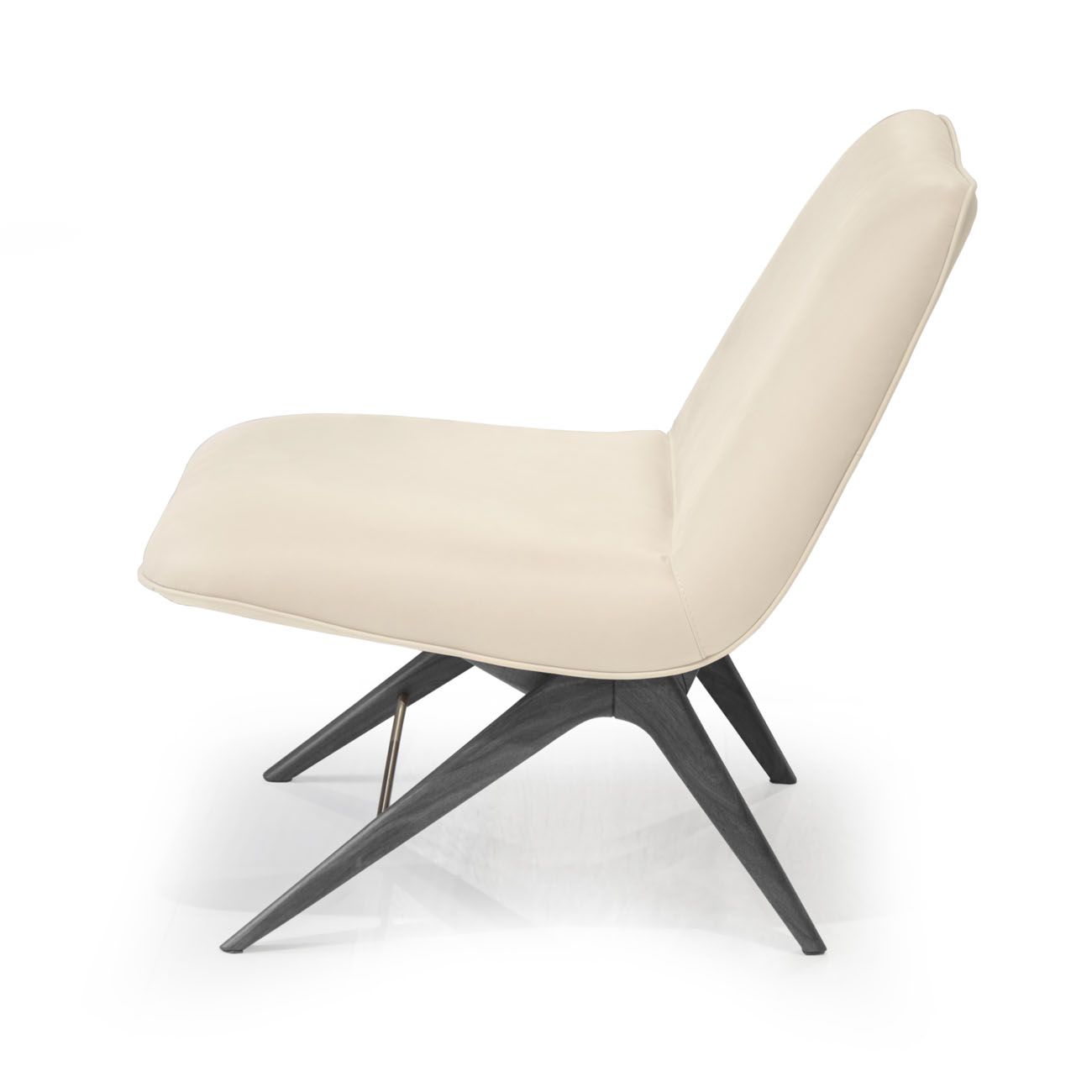 ASTON MARTIN HOME | V219 LEATHER LOUNGE CHAIR | $10,129.00