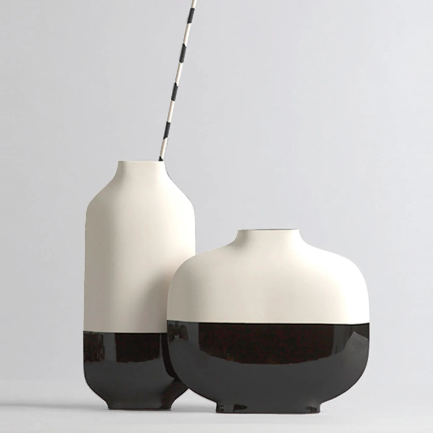 SHORT PALMA BLACK AND WHITE VASE - $895.00