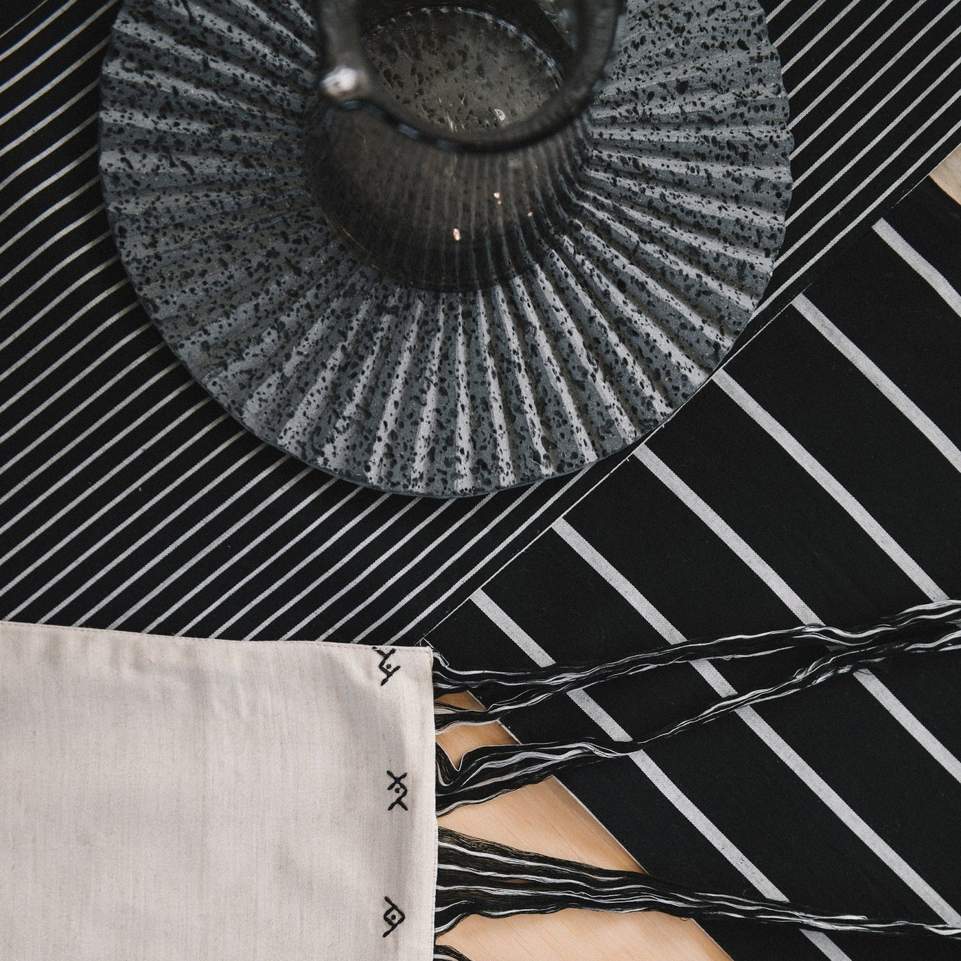 AYRES | VOLCANIC SMALL TRAY