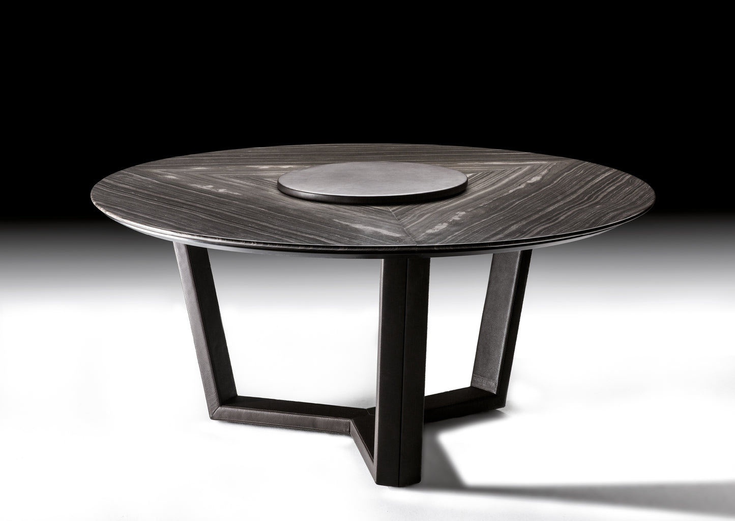 B 140 DINING TABLE