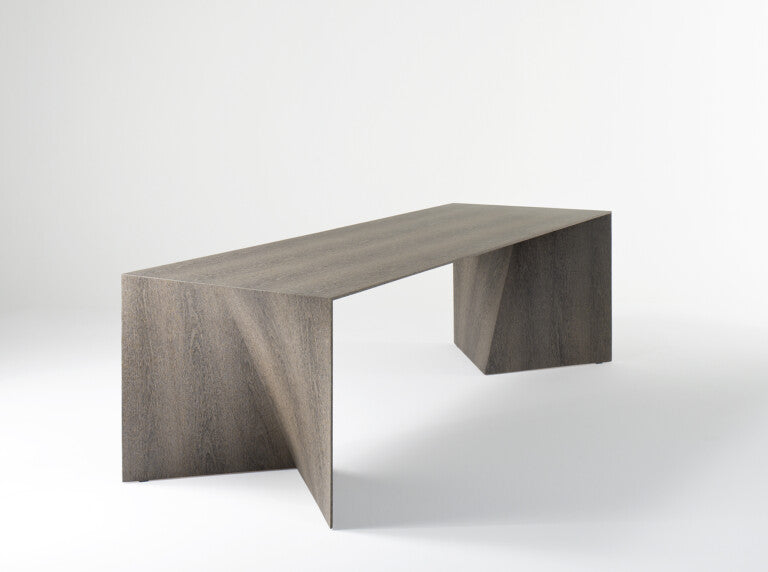 IPERBOLE | Dining table by Emmemboli