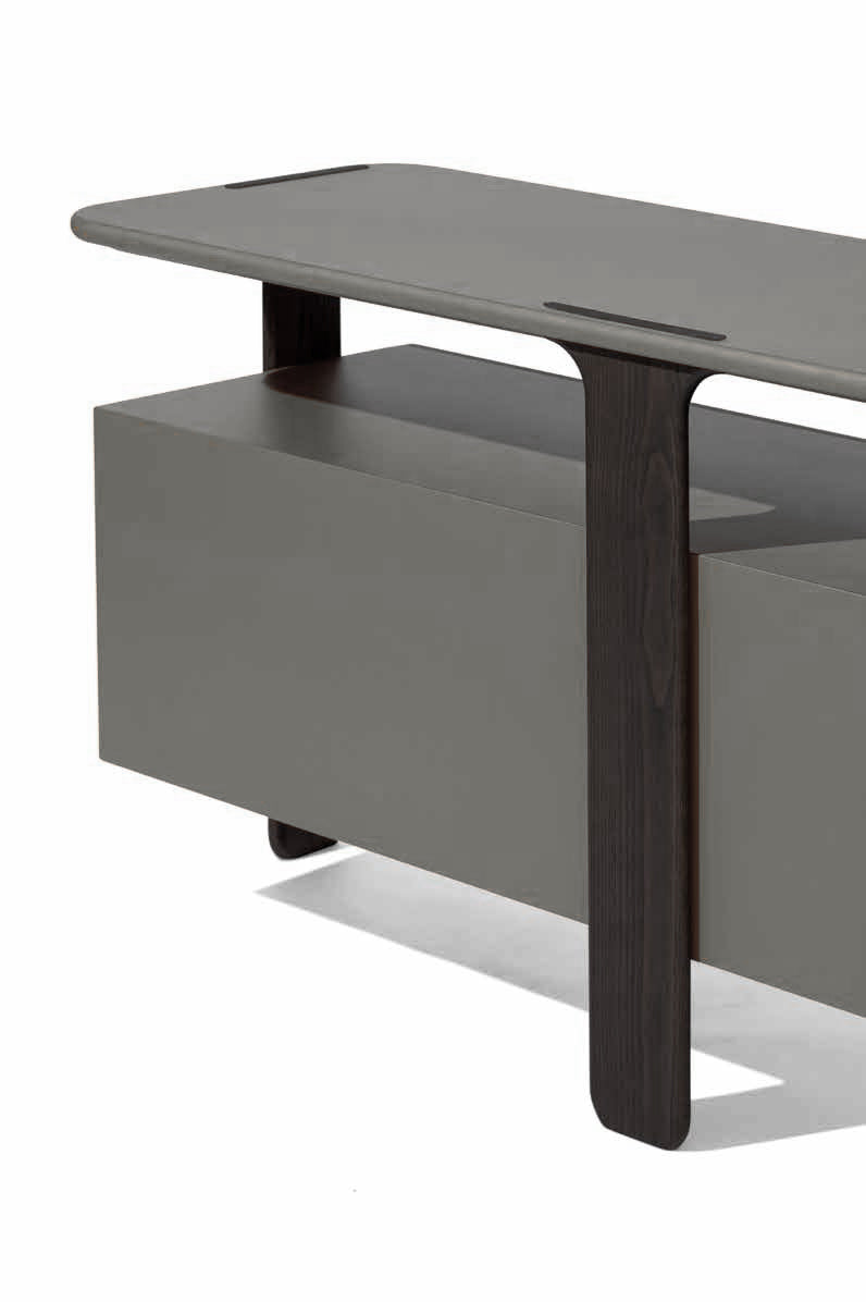 TRIO DL I Side board $14,500