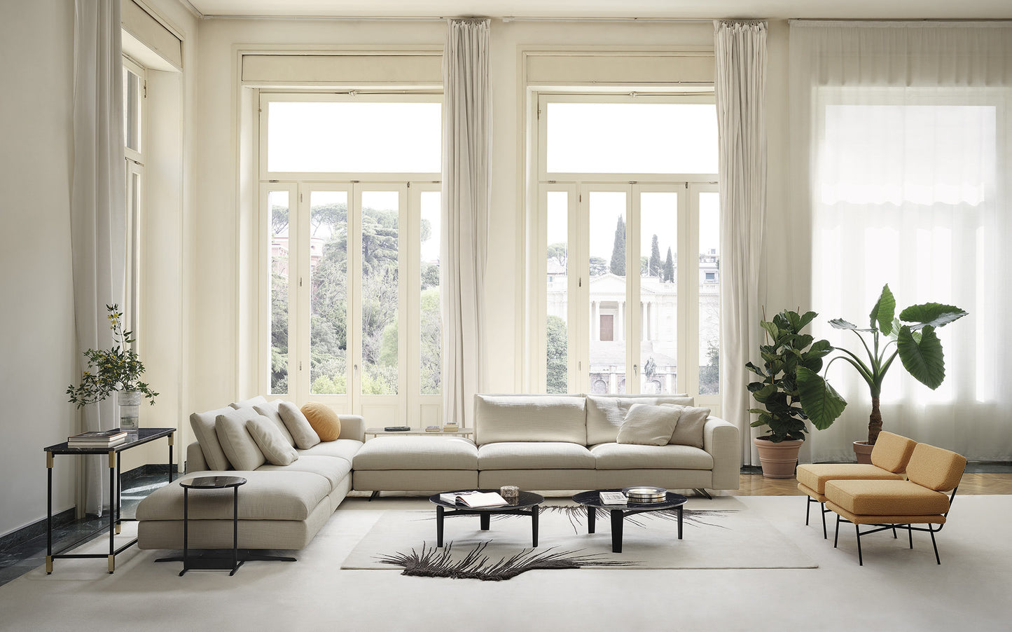 LEENUS | Sectional by Arflex