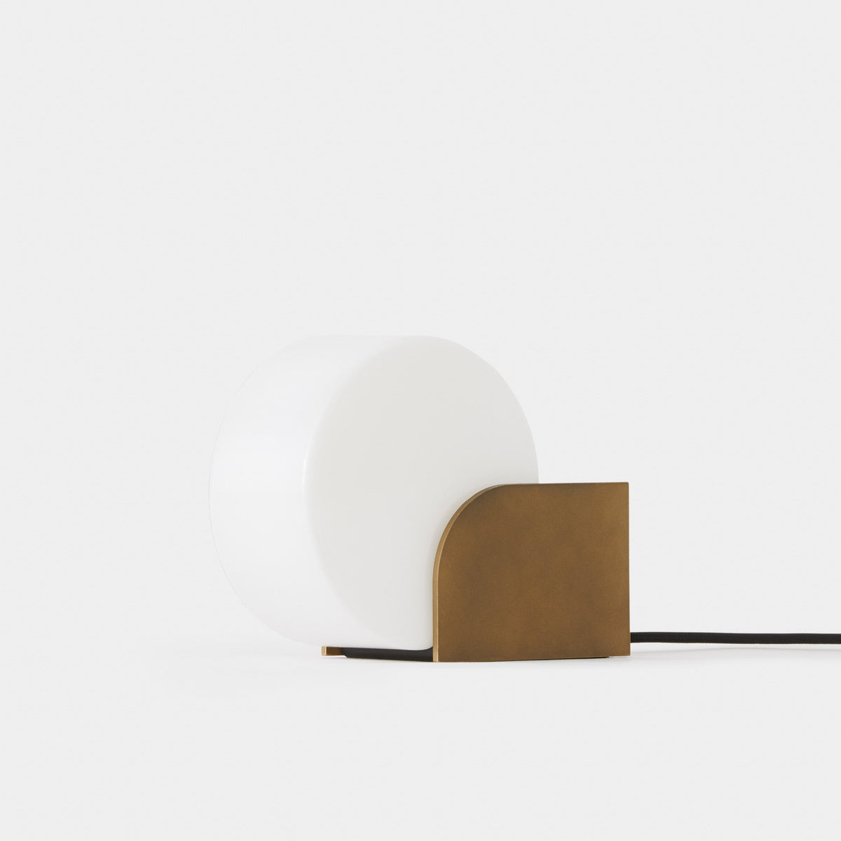 Stilla 510.31 table lamp by TOOY