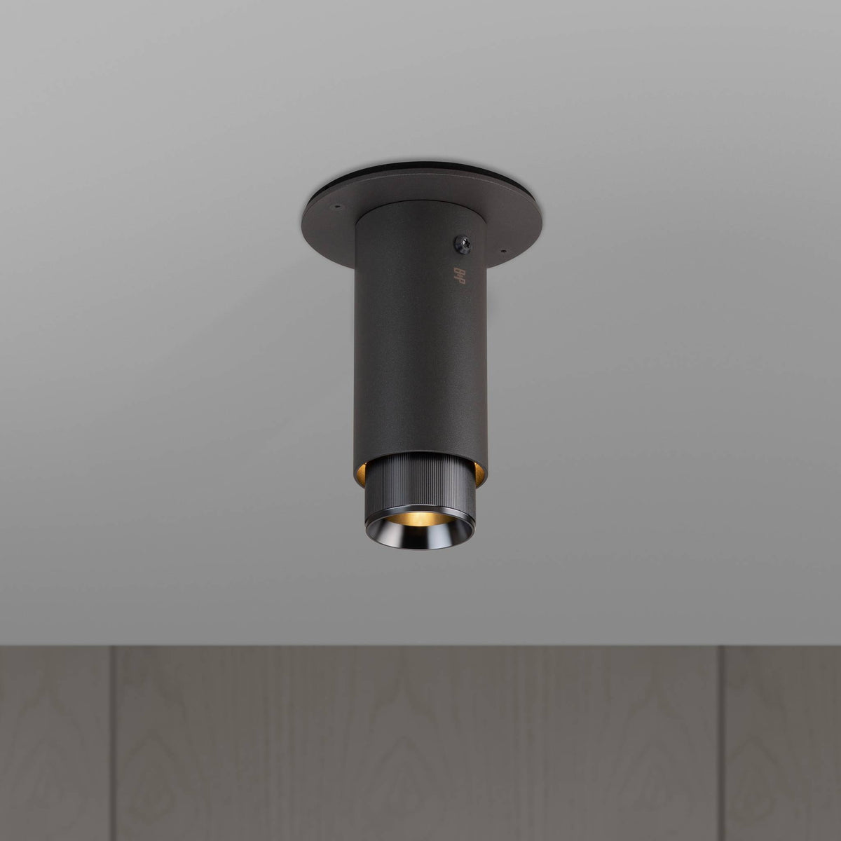 Exhaust Surface Linear Graphite Gun Metal
