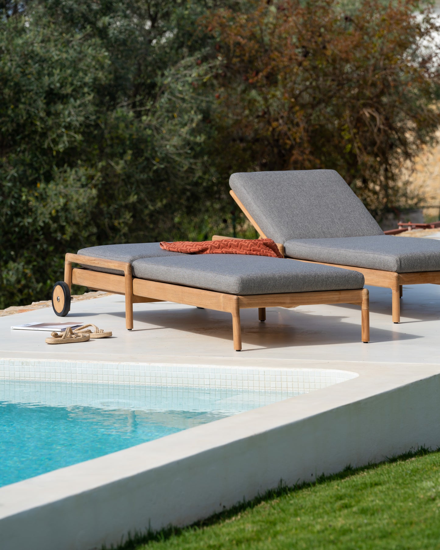 ETHNICRAFT JACK OUTDOOR ADJUSTABLE LOUNGER - TEAK | $3,858.00