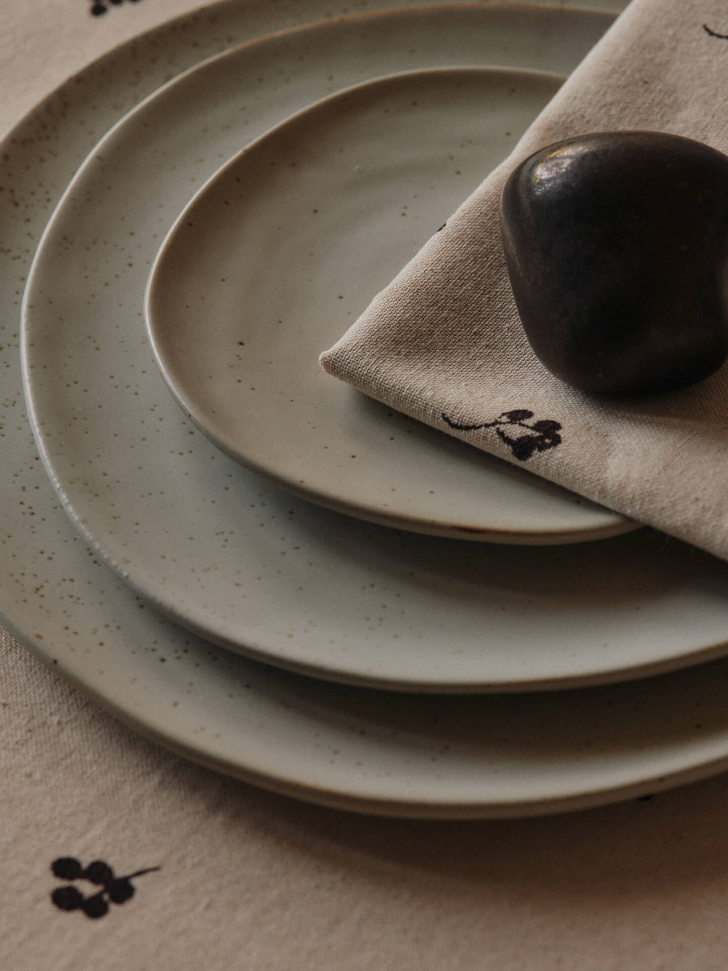 Ferm Living Flow Plate - Large additional view