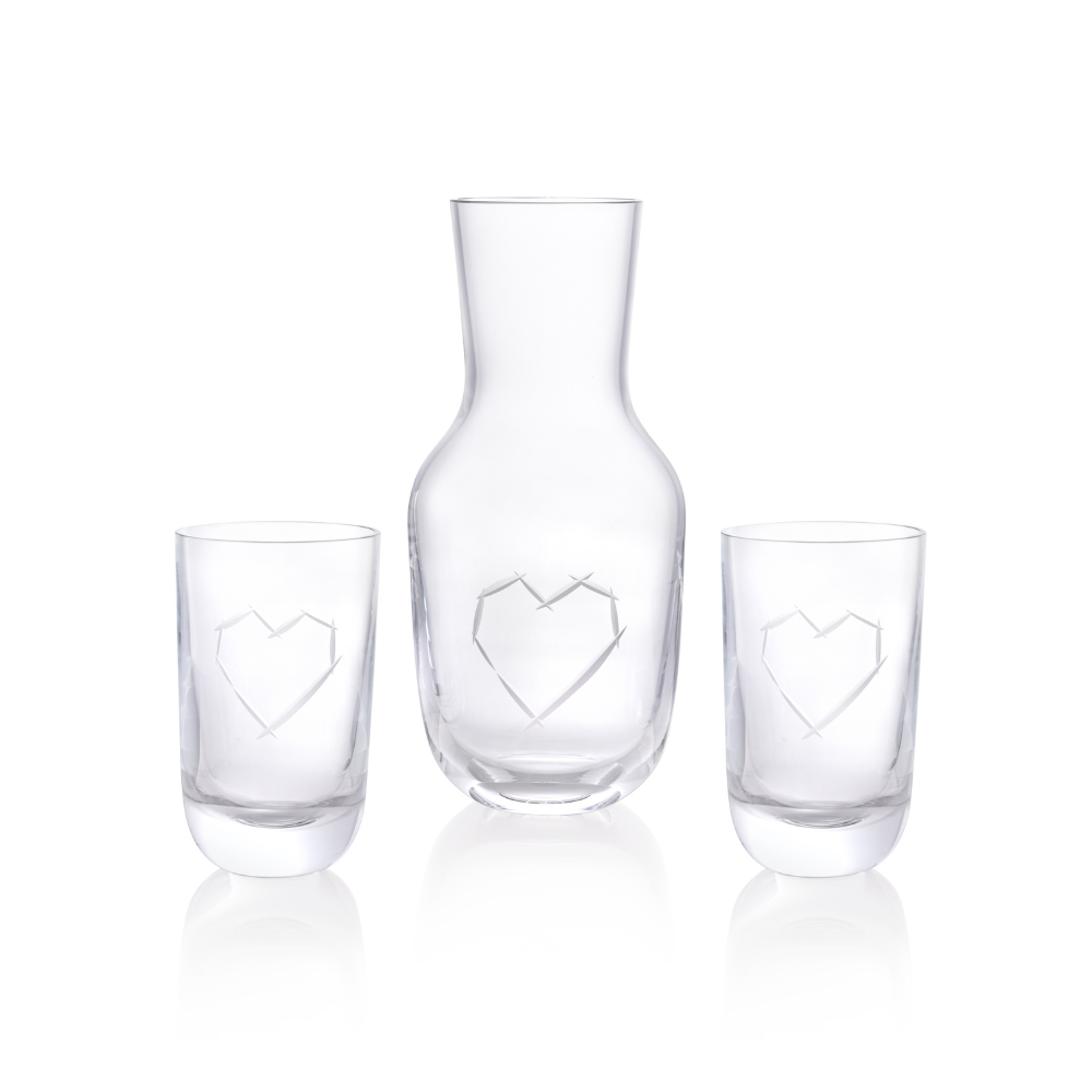 Love I Carafe 1200 ml plus 2 Glasses Love I 320 ml by Ruckl