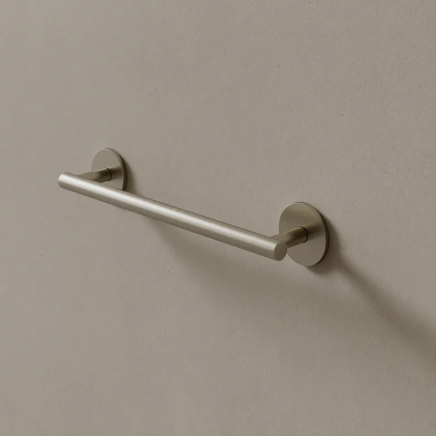 ELEMENTO BATH | 16" STRAIGHT TOWEL ROD | $309.65 - $375.96