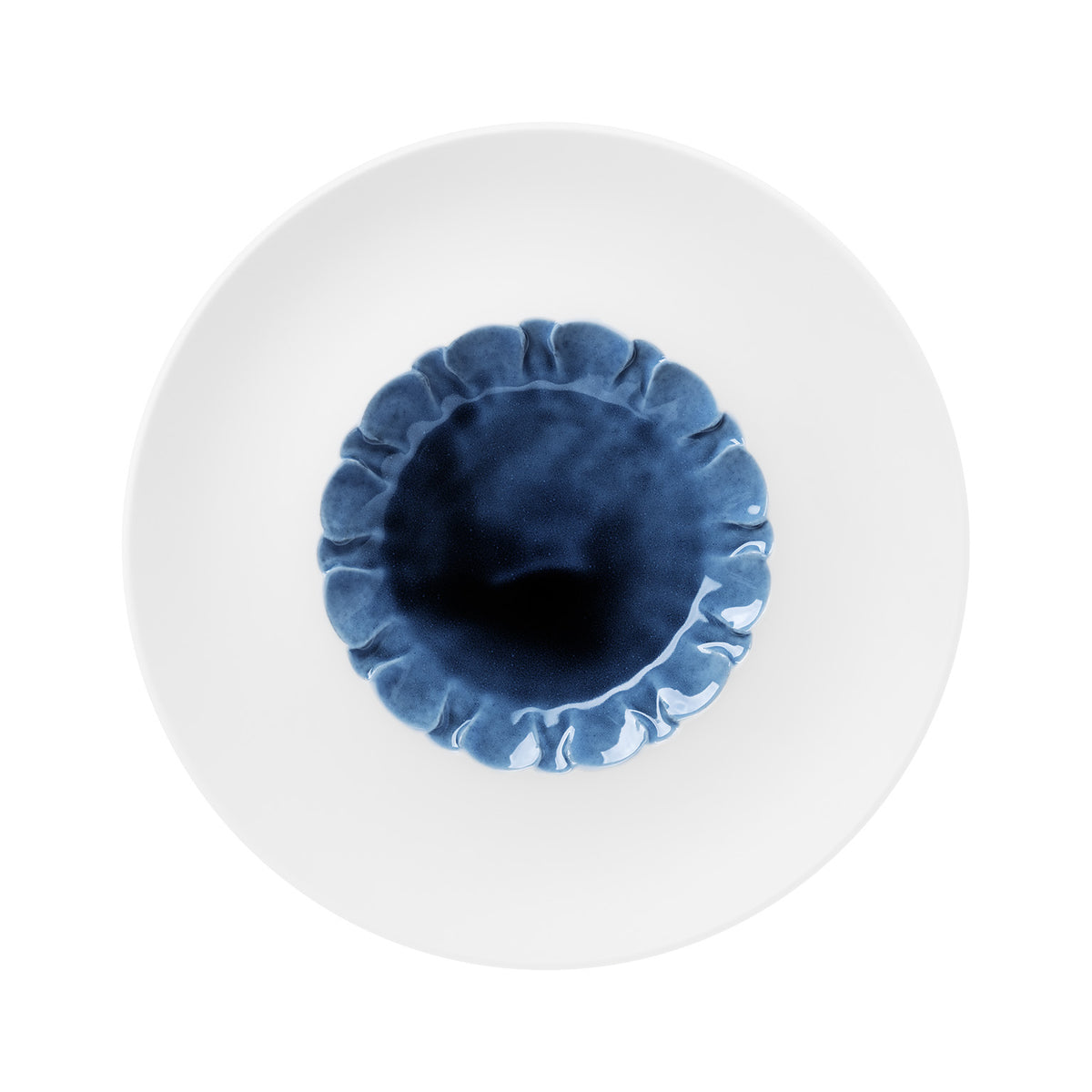Hering Berlin Evolution Rimmed Plate With Structured Well