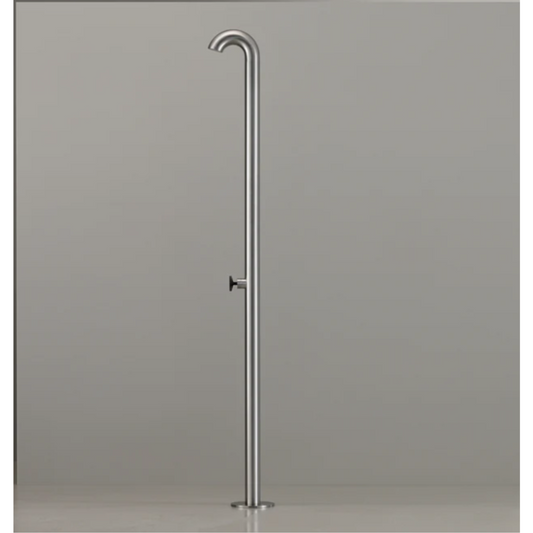 BLD05 | Free-standing outdoor shower | $6,900.00 - $7,815.00