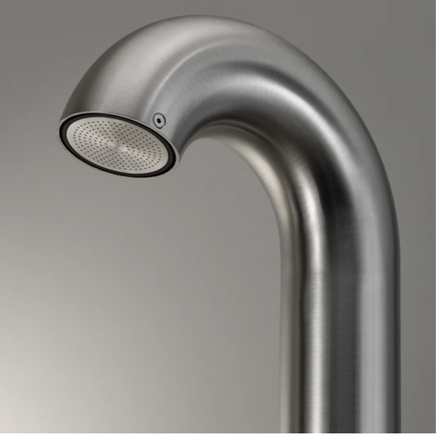 BLD05 | Free-standing outdoor shower | $6,900.00 - $7,815.00