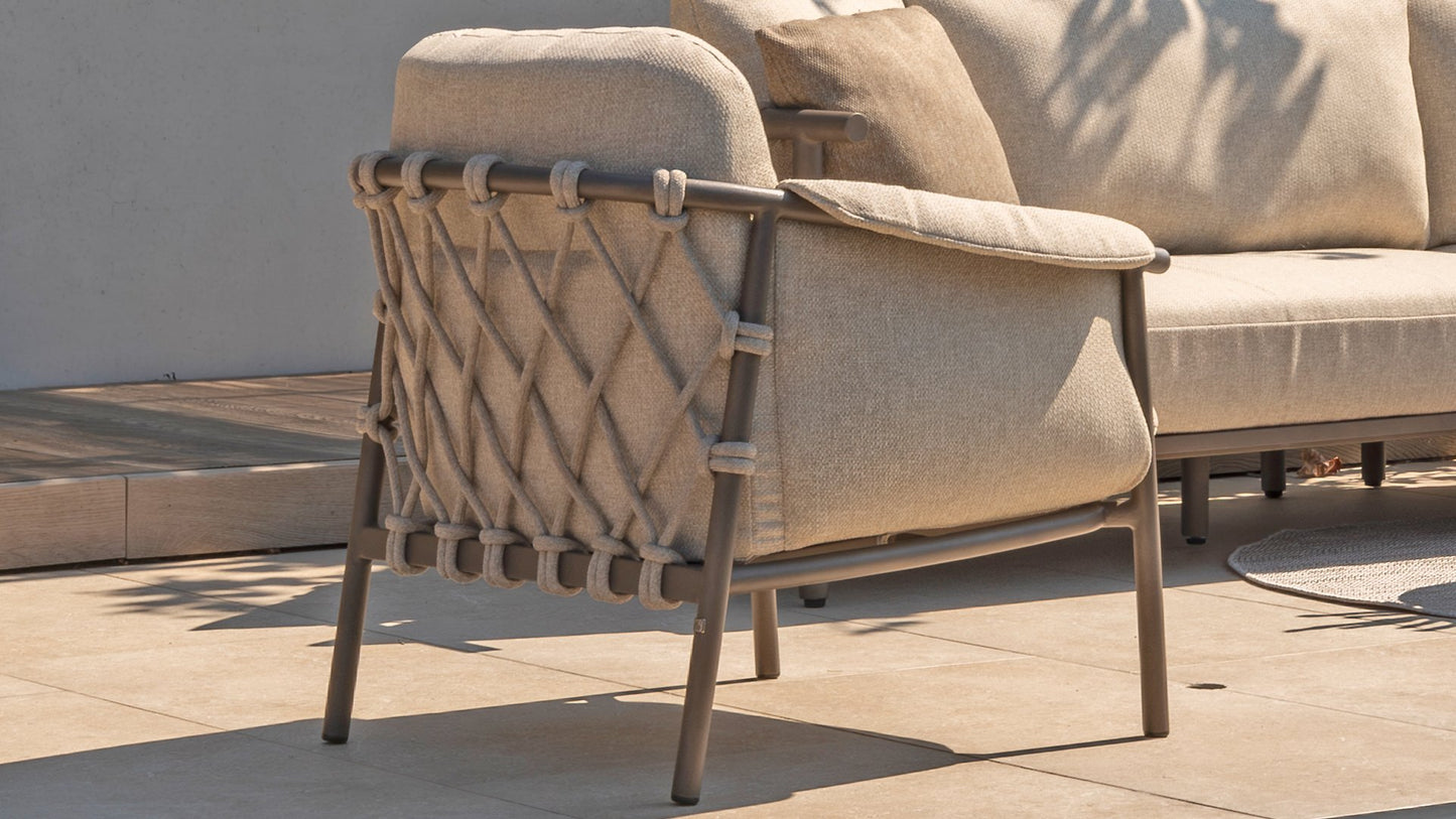 4 SEASONS OUTDOOR | EZRA LIVING CHAIR | $1,863.00