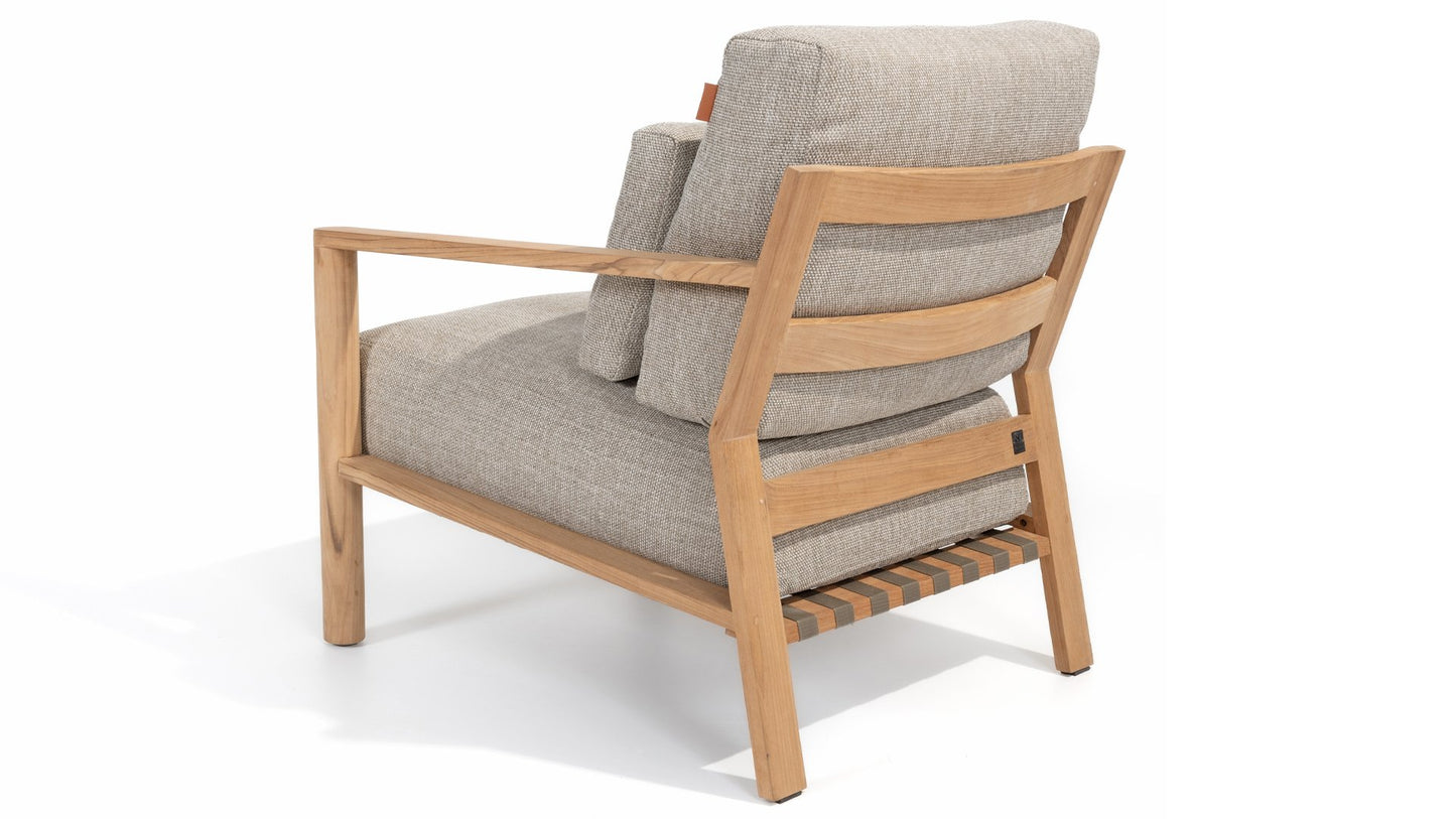 4 SEASONS OUTDOOR | LUCAS LIVING CHAIR | $2,531.00
