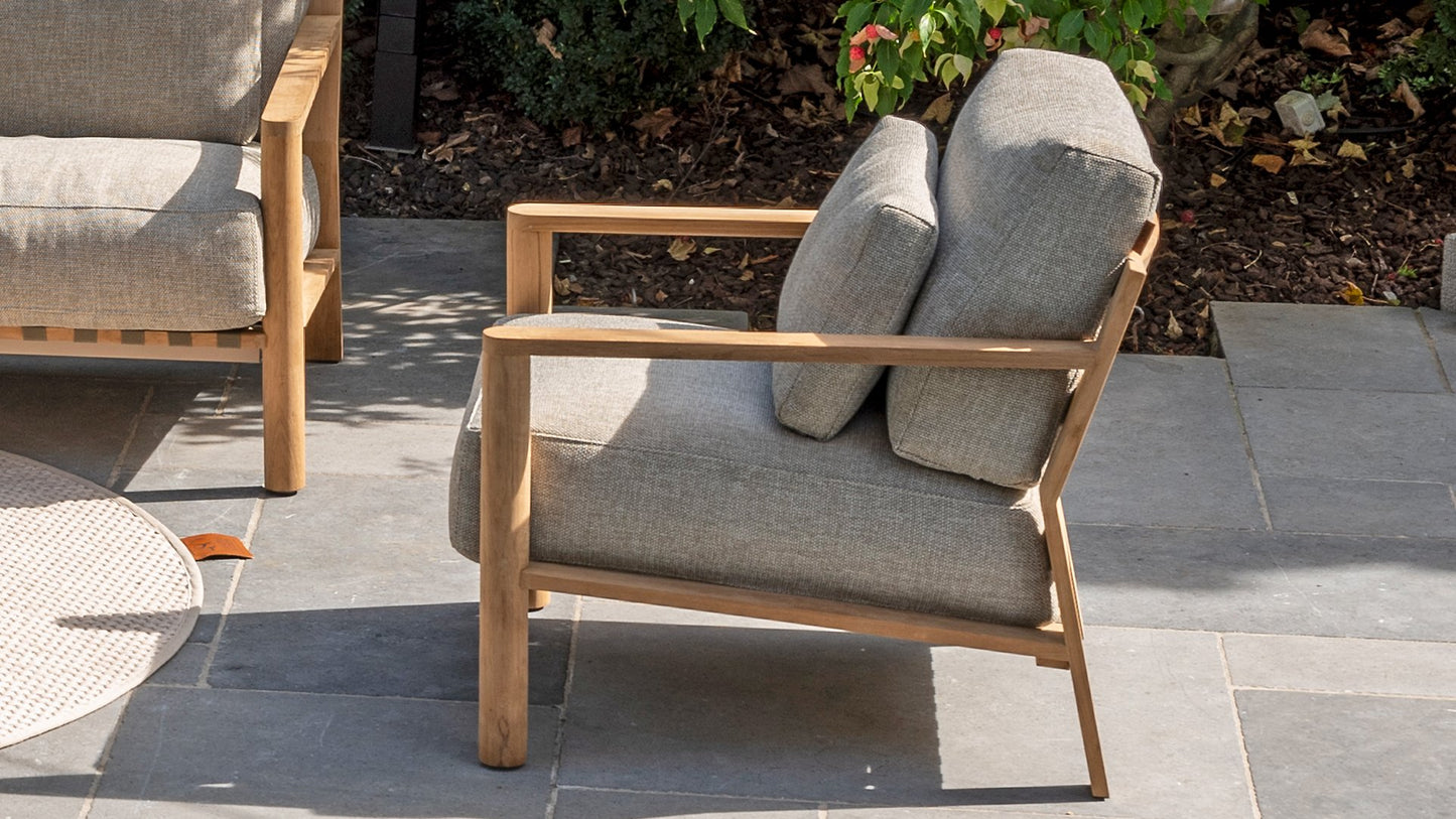 4 SEASONS OUTDOOR | LUCAS LIVING CHAIR | $2,531.00