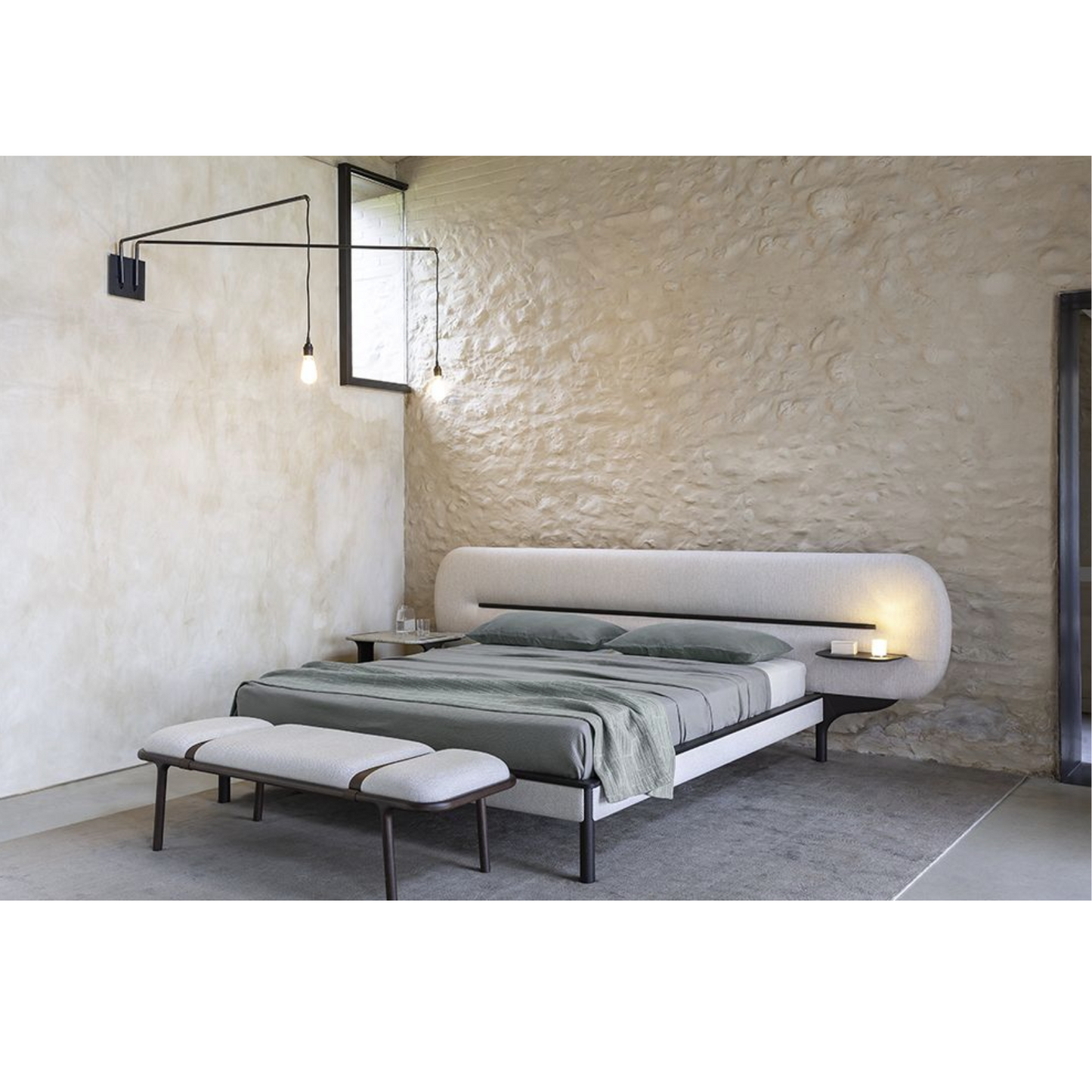 CARPANESE | LIPS BED - $15,825.00 - $17,700.00