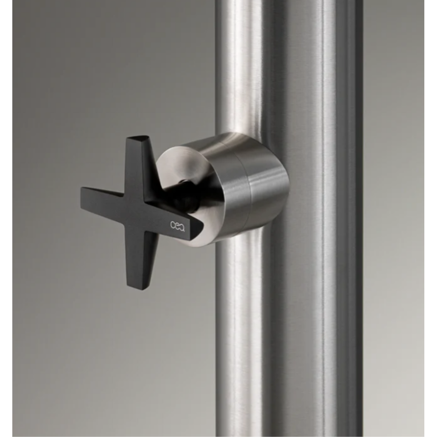 BLD05 | Free-standing outdoor shower | $6,900.00 - $7,815.00